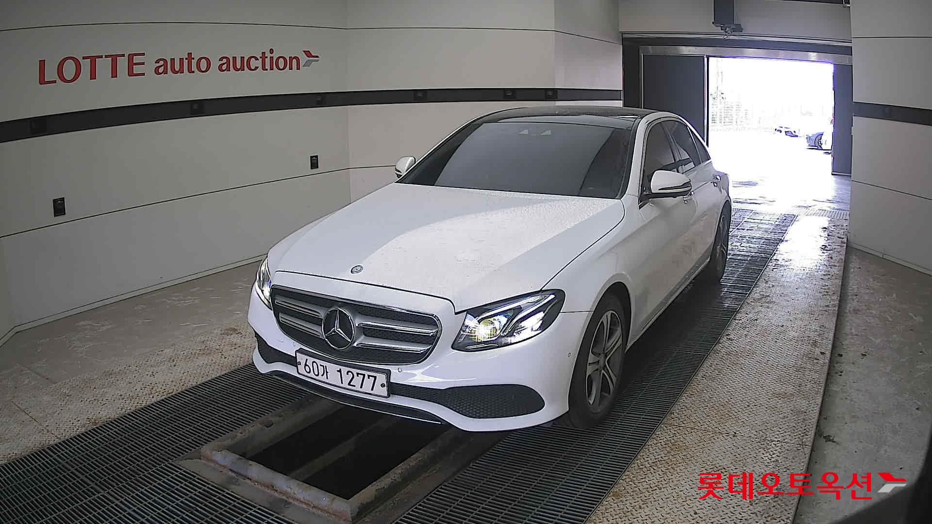 메르세데스-벤츠 E-클래스 2017 - 이미지 10