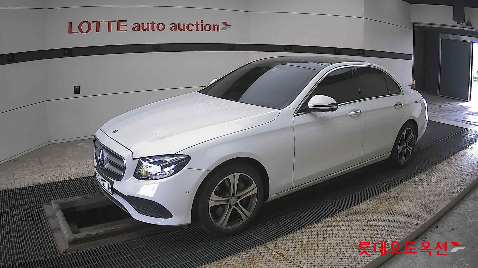 메르세데스-벤츠 E-클래스 2017 - 이미지 11