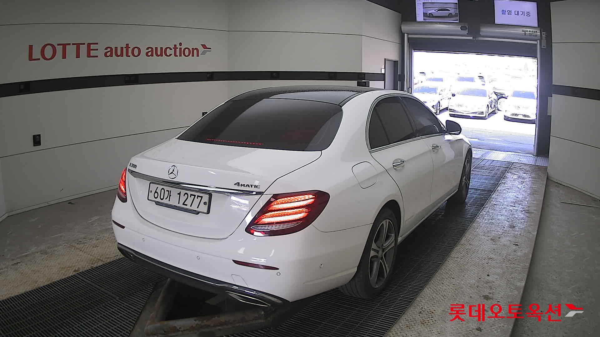 메르세데스-벤츠 E-클래스 2017 - 이미지 18