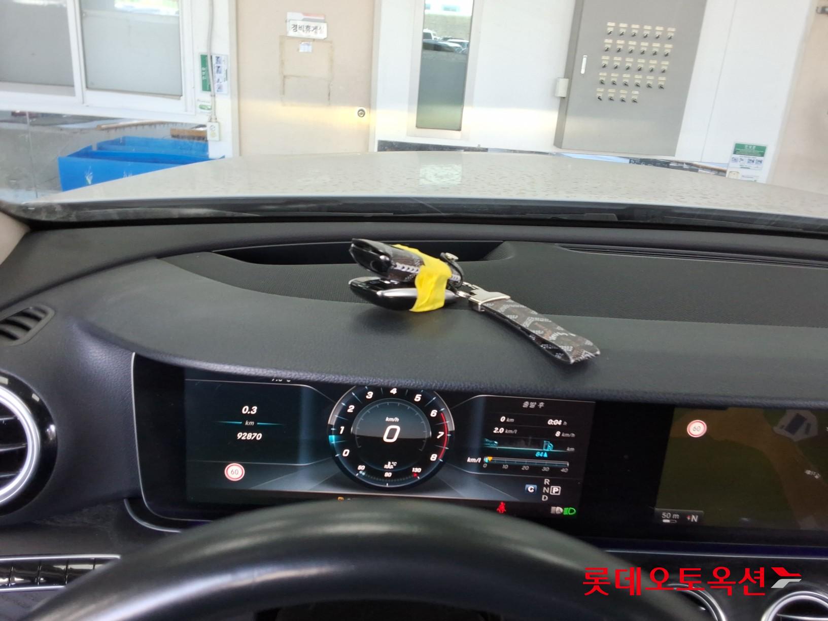 메르세데스-벤츠 E-클래스 2017 - 이미지 34