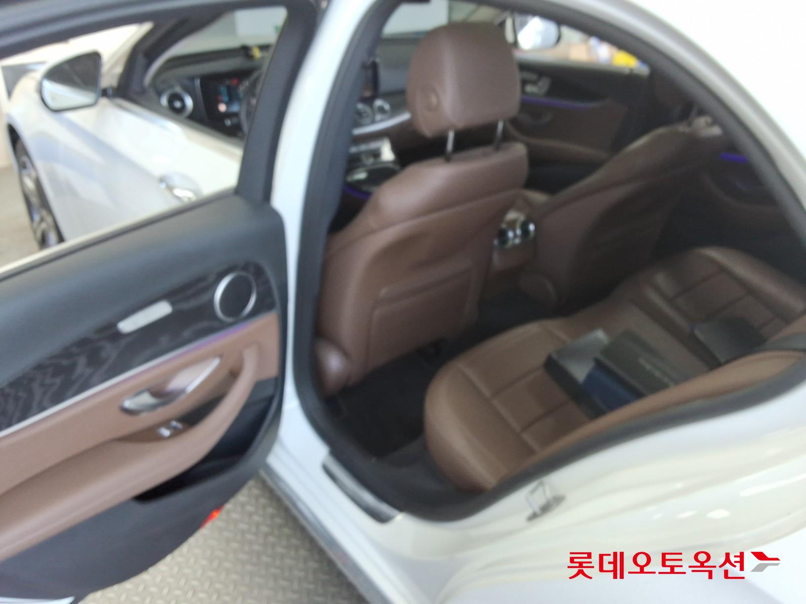 메르세데스-벤츠 E-클래스 2017 - 이미지 37