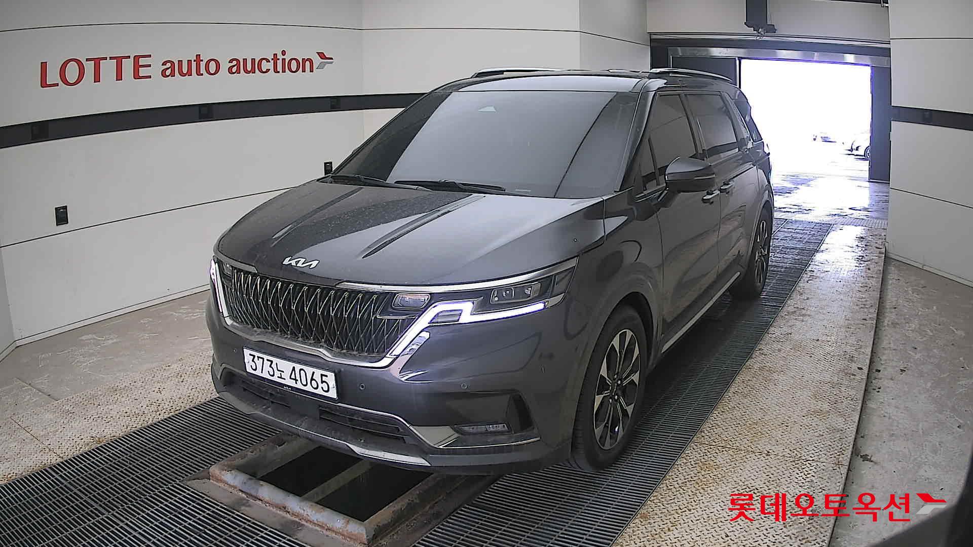 Kia Carnival 2023 Черный из Кореи