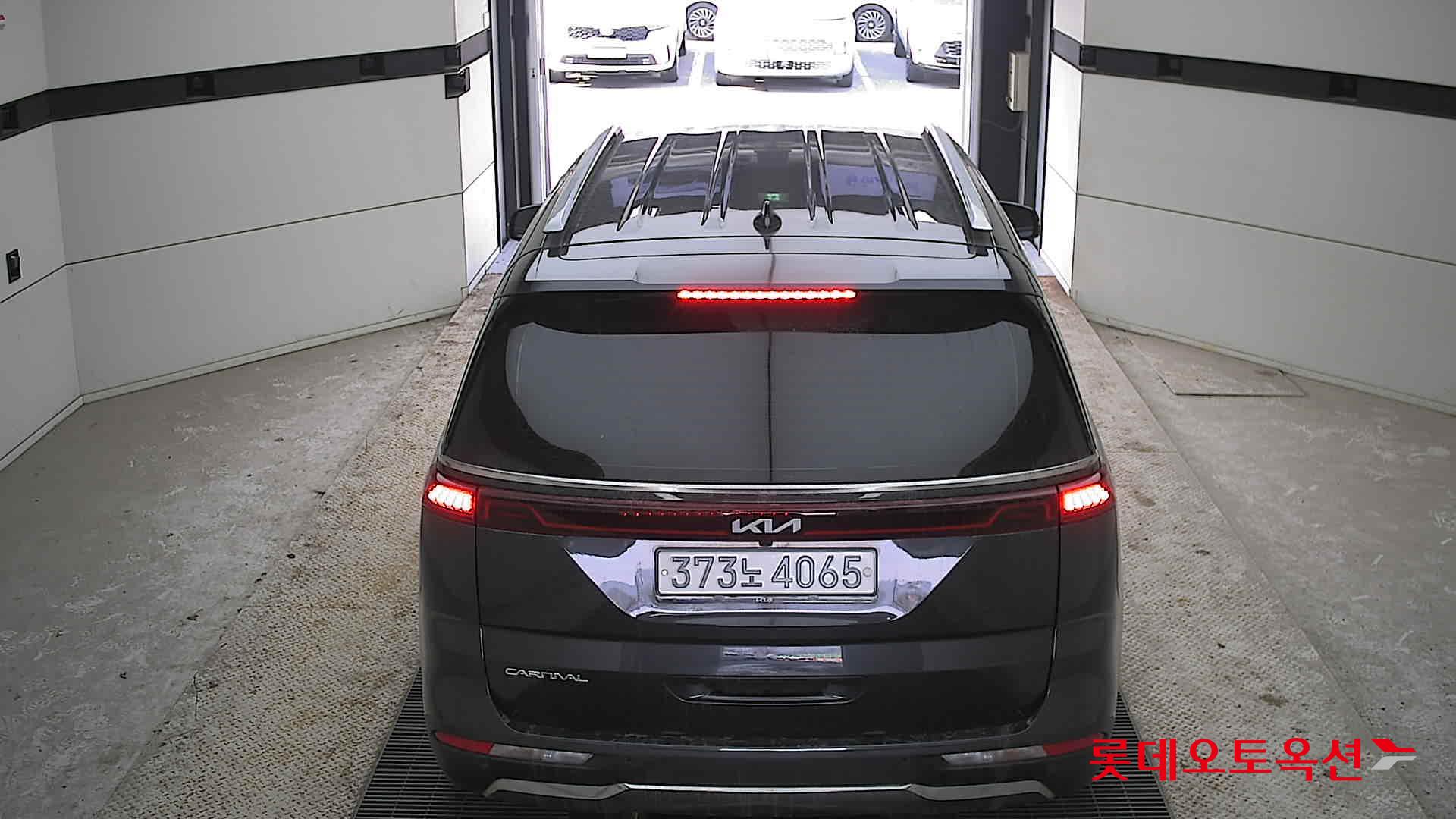 Kia Carnival 2023 Черный из Кореи, фото 5