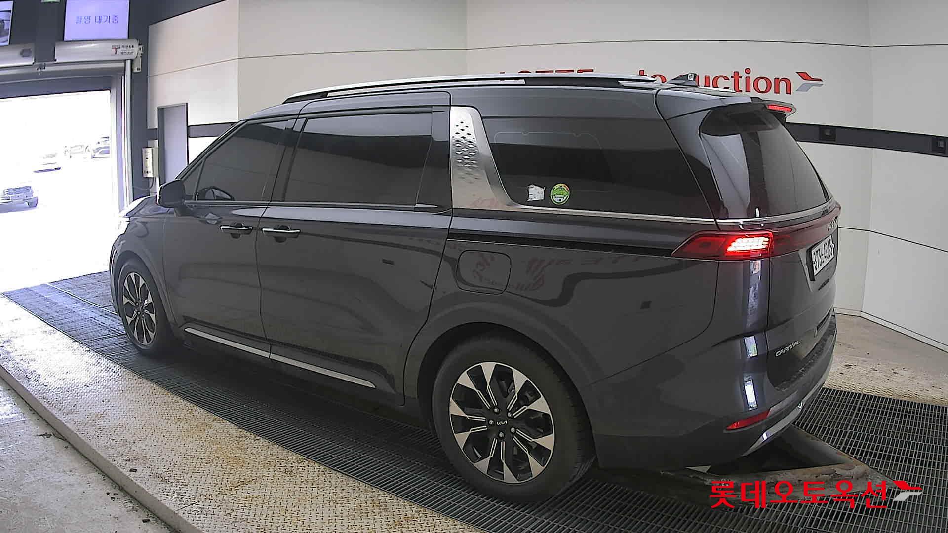 Kia Carnival id 3803759 из Кореи 10