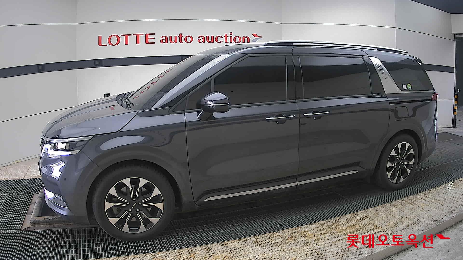 Kia Carnival id 3803759 из Кореи 12