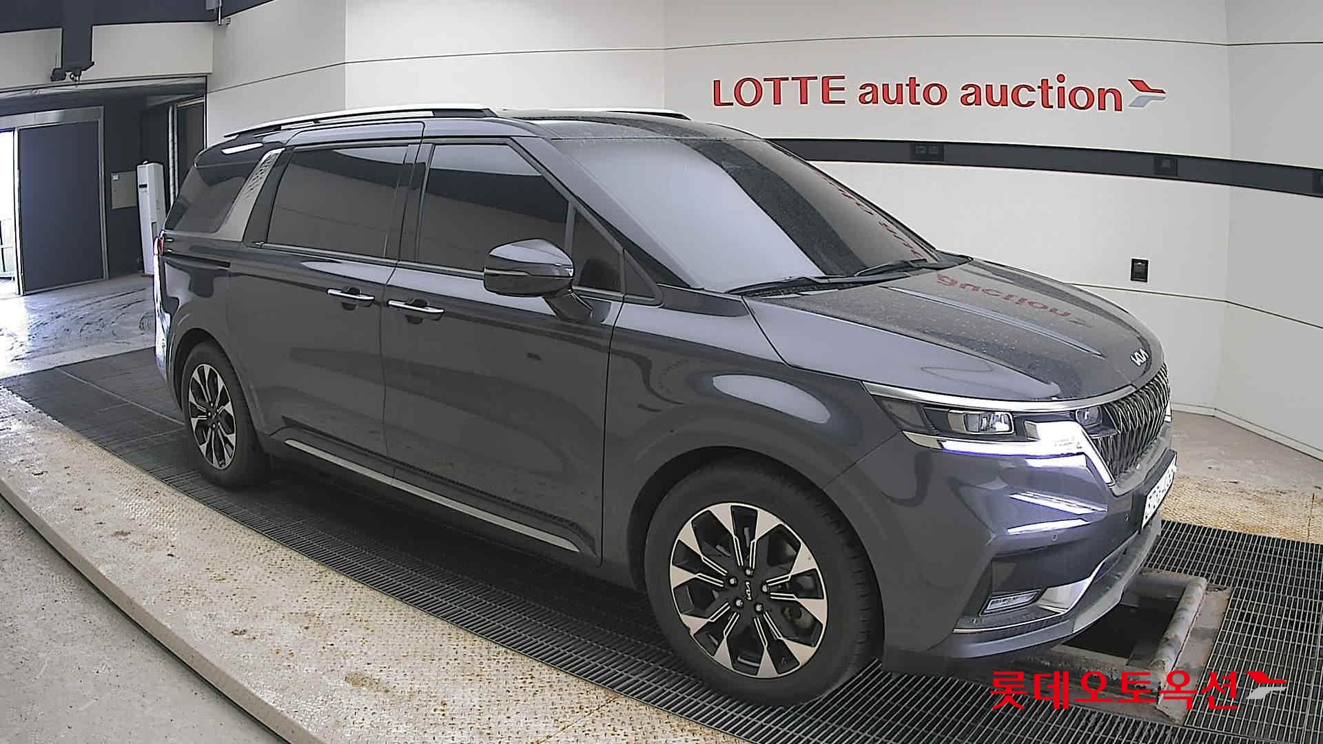 Kia Carnival id 3803759 из Кореи 16