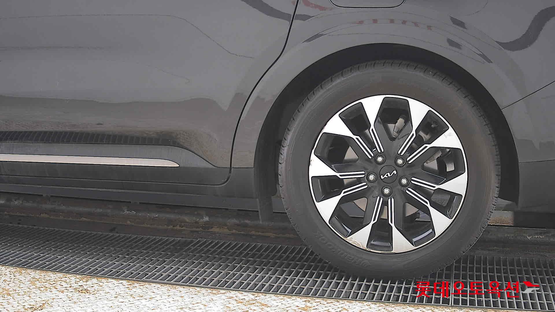 Kia Carnival id 3803759 из Кореи 22