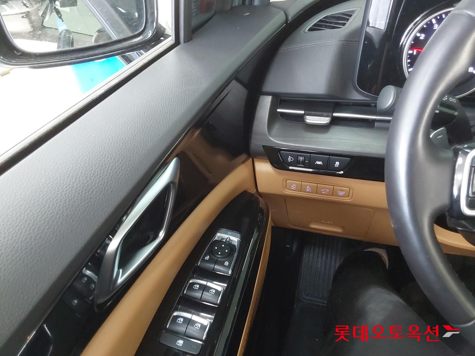 Kia Carnival id 3803759 из Кореи 28