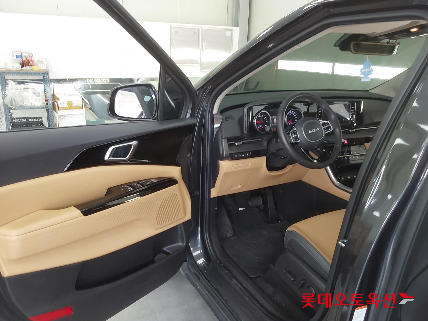 Kia Carnival id 3803759 из Кореи 34