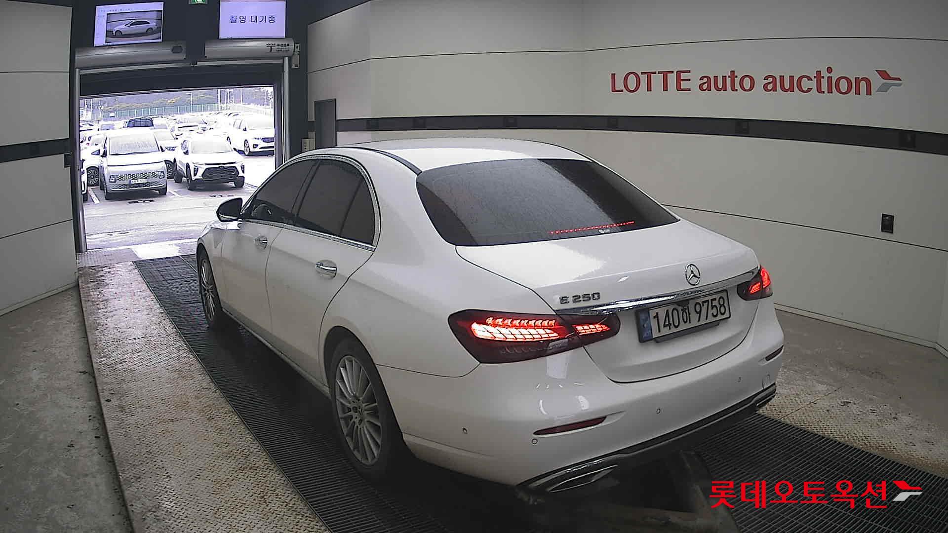 Mercedes-Benz Mercedes-Benz E250 id 3809829 из Кореи 9