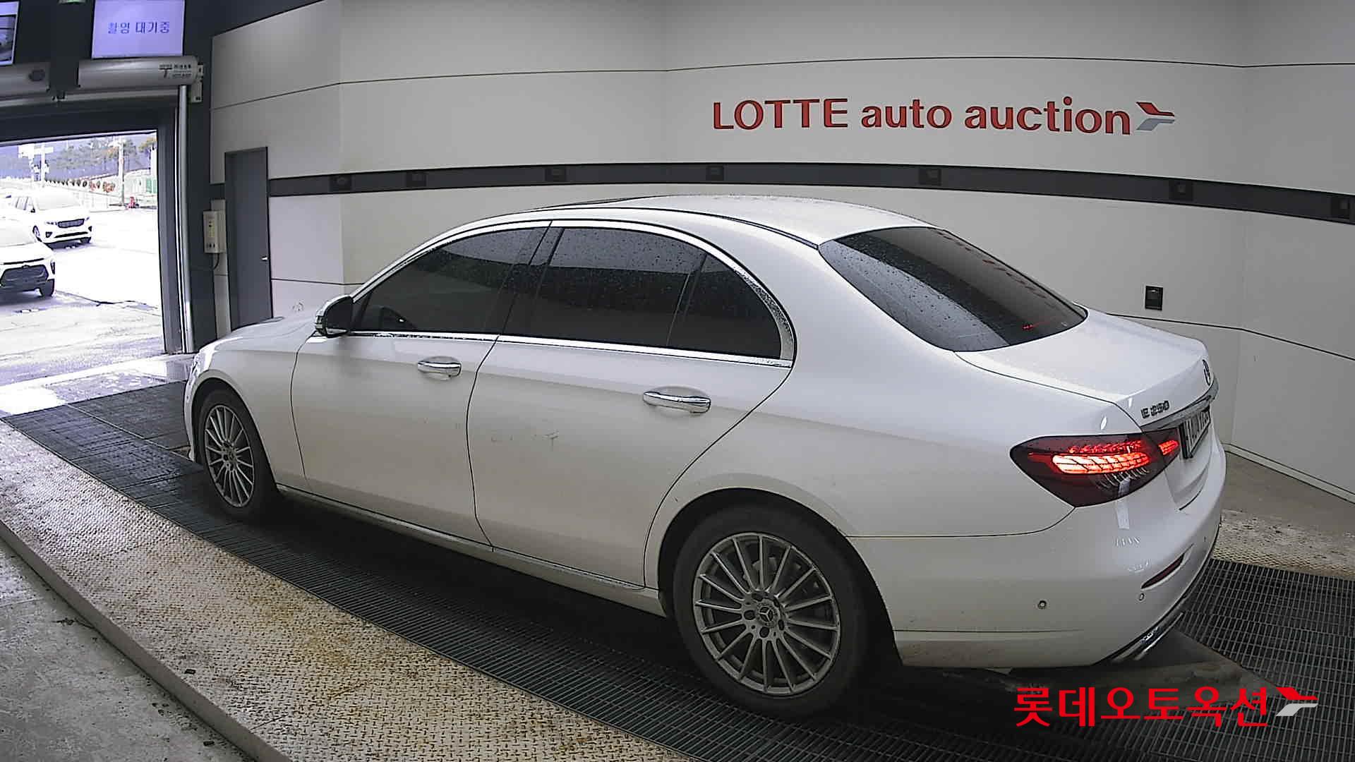 Mercedes-Benz Mercedes-Benz E250 id 3809829 из Кореи 10