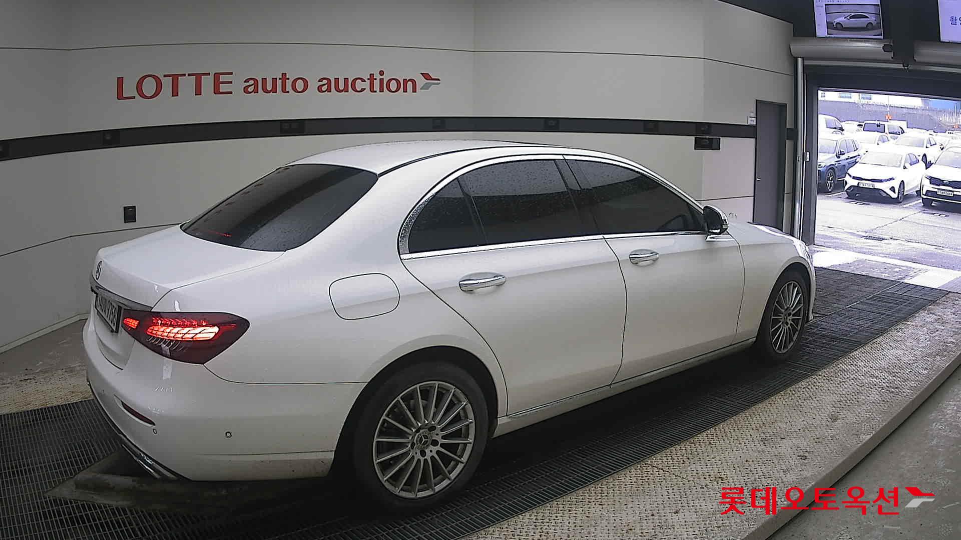 Mercedes-Benz Mercedes-Benz E250 id 3809829 из Кореи 19