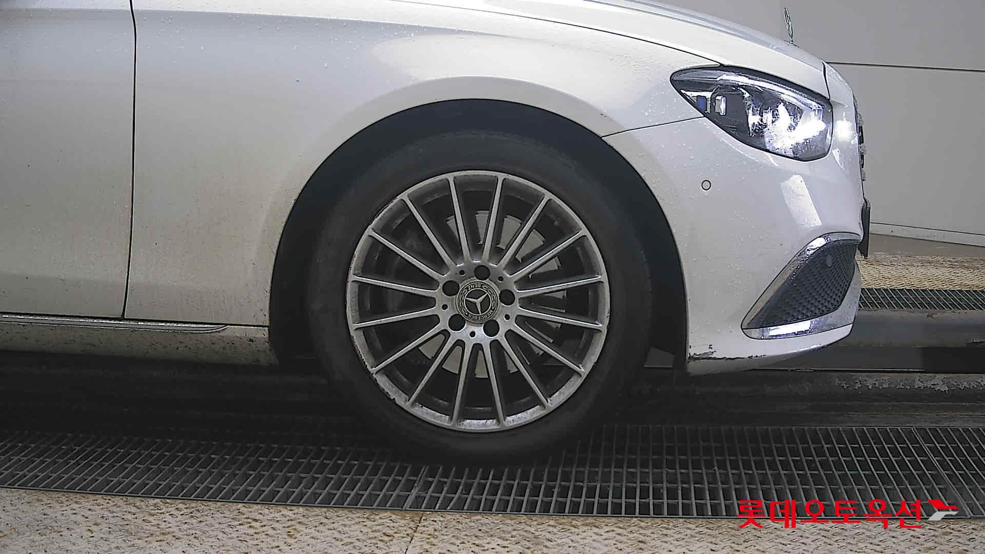 Mercedes-Benz Mercedes-Benz E250 id 3809829 из Кореи 23