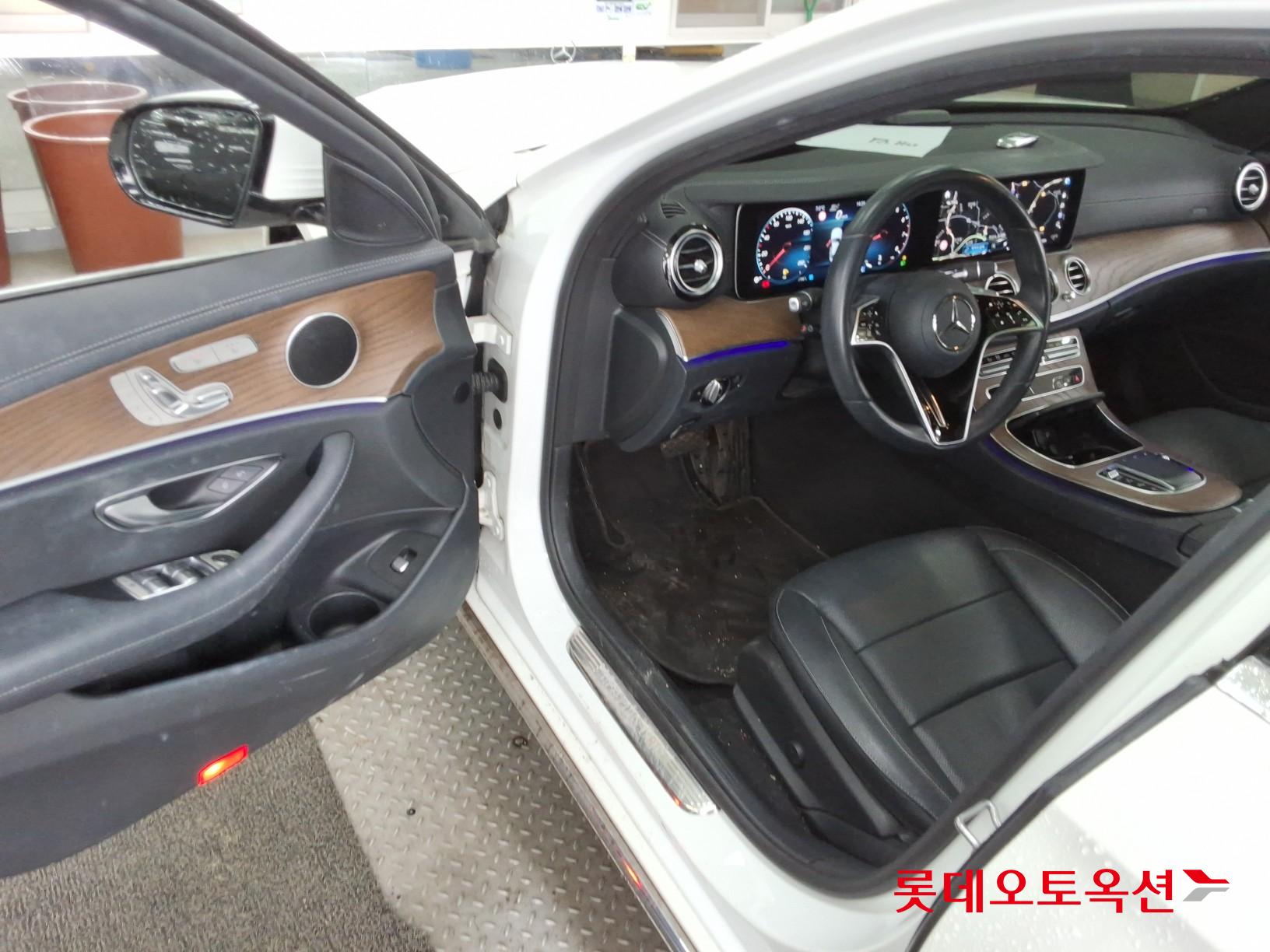 Mercedes-Benz Mercedes-Benz E250 id 3809829 из Кореи 36