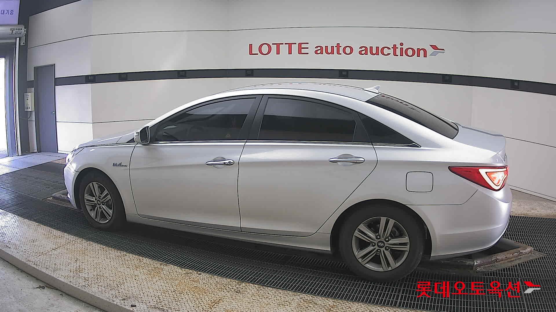 هيونداي سوناتا 2014 - صورة 14