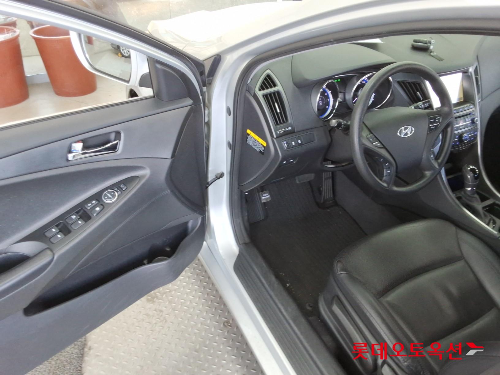 هيونداي سوناتا 2014 - صورة 37