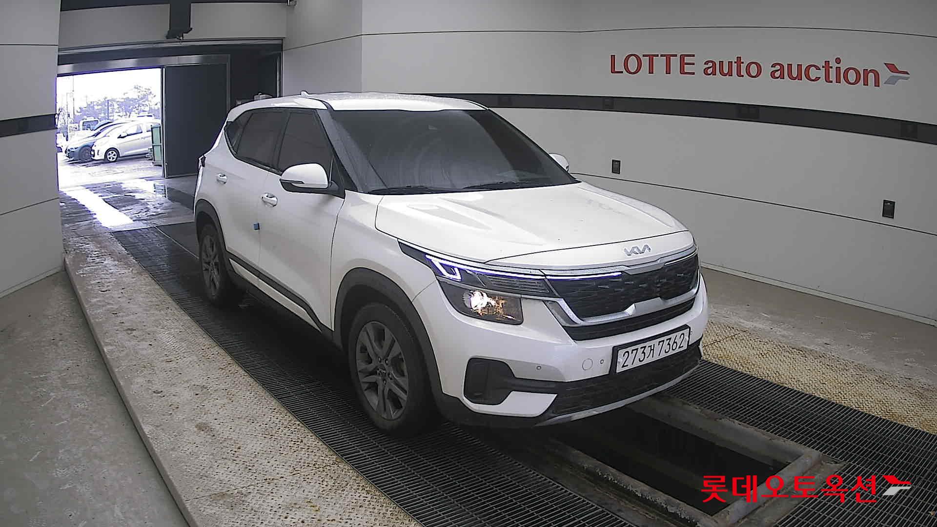 Kia Seltos 2023 Белый из Кореи, фото 2