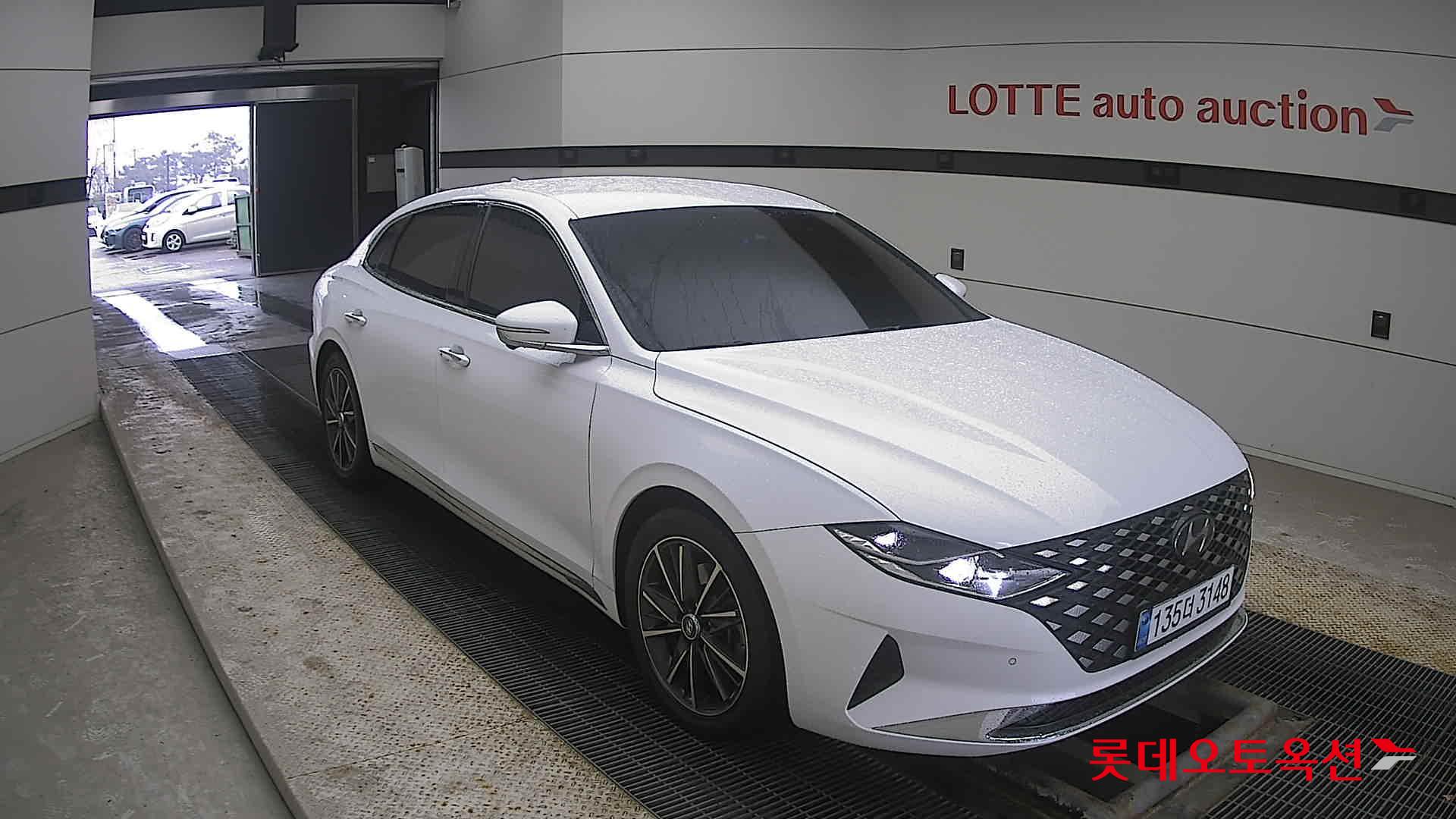 Hyundai Grandeur 2023 Белый из Кореи, фото 2