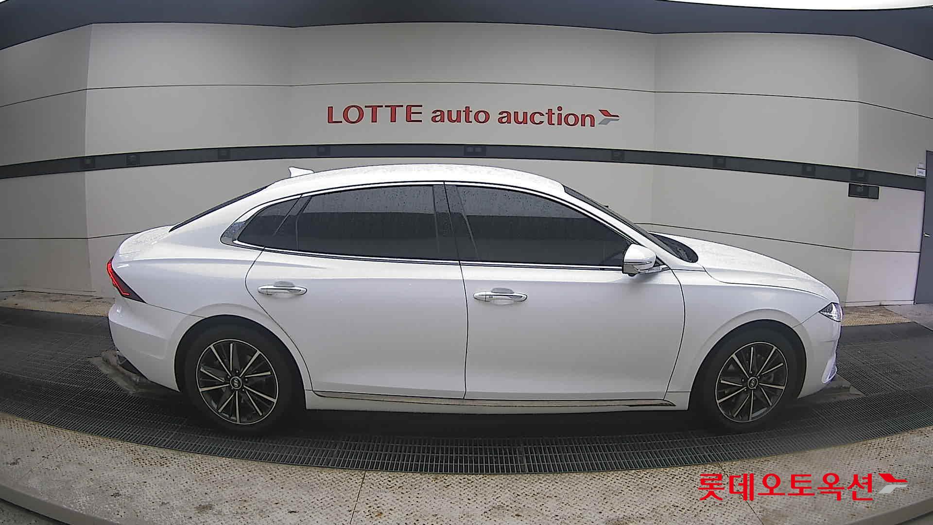 Hyundai Grandeur 2023 Белый из Кореи, фото 3