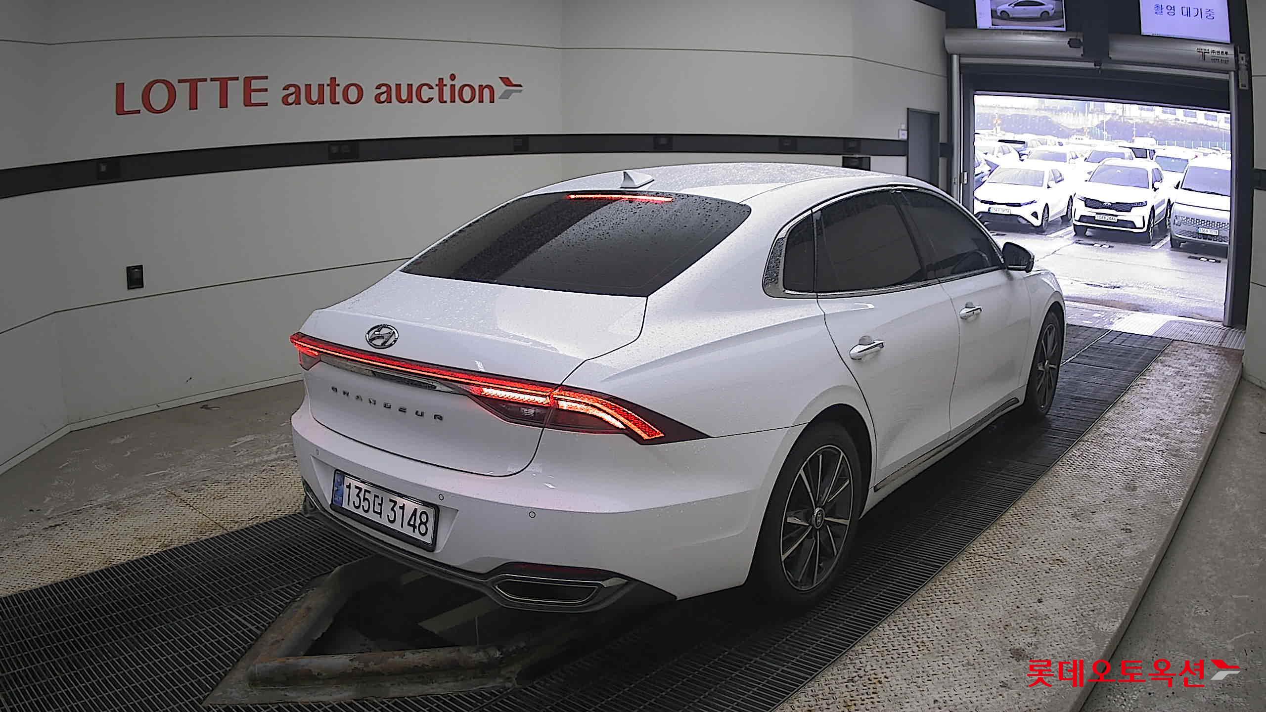 Hyundai Grandeur 2023 Белый из Кореи, фото 4