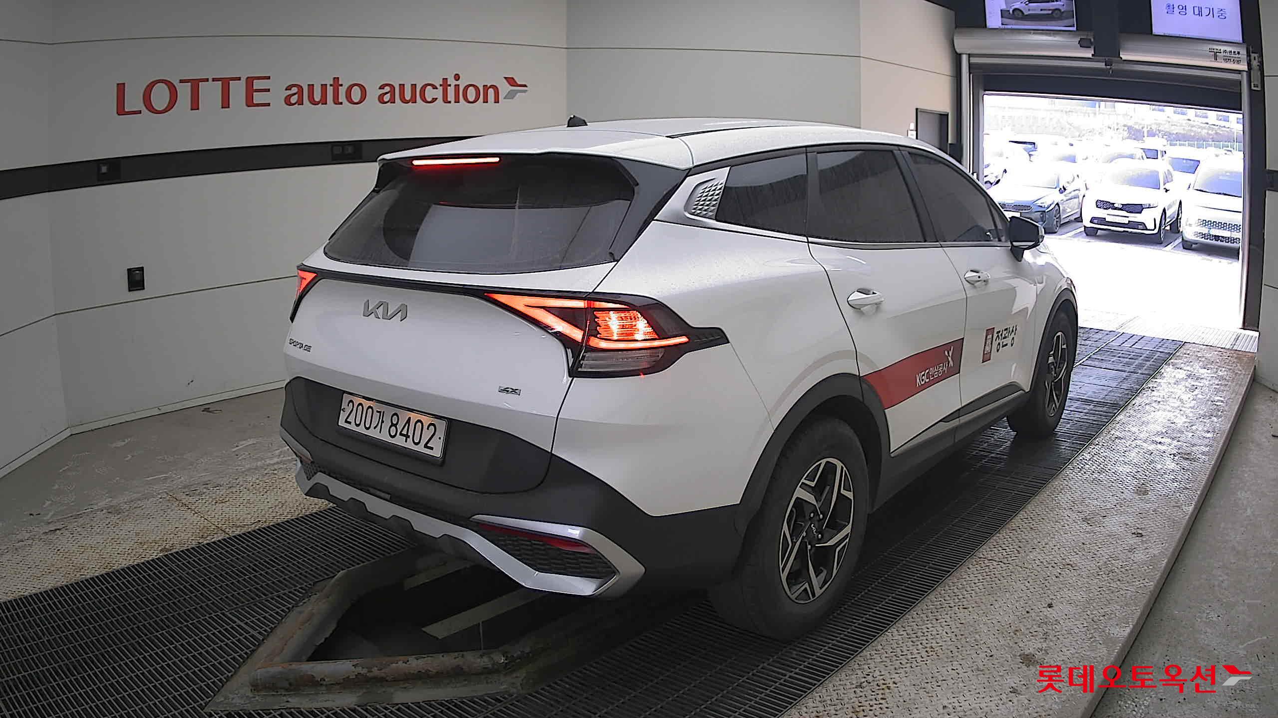 Kia Sportage 2022 Белый из Кореи, фото 4