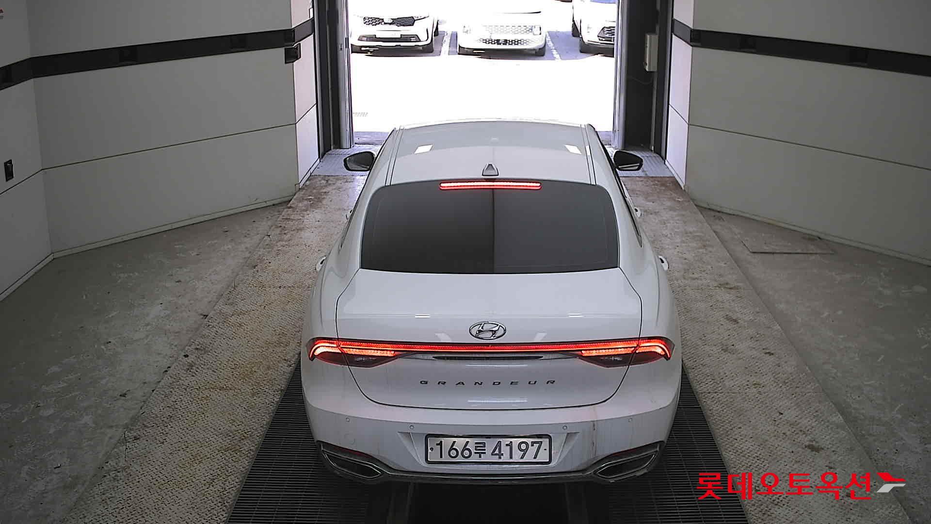 Hyundai Grandeur 2022 Белый из Кореи, фото 5