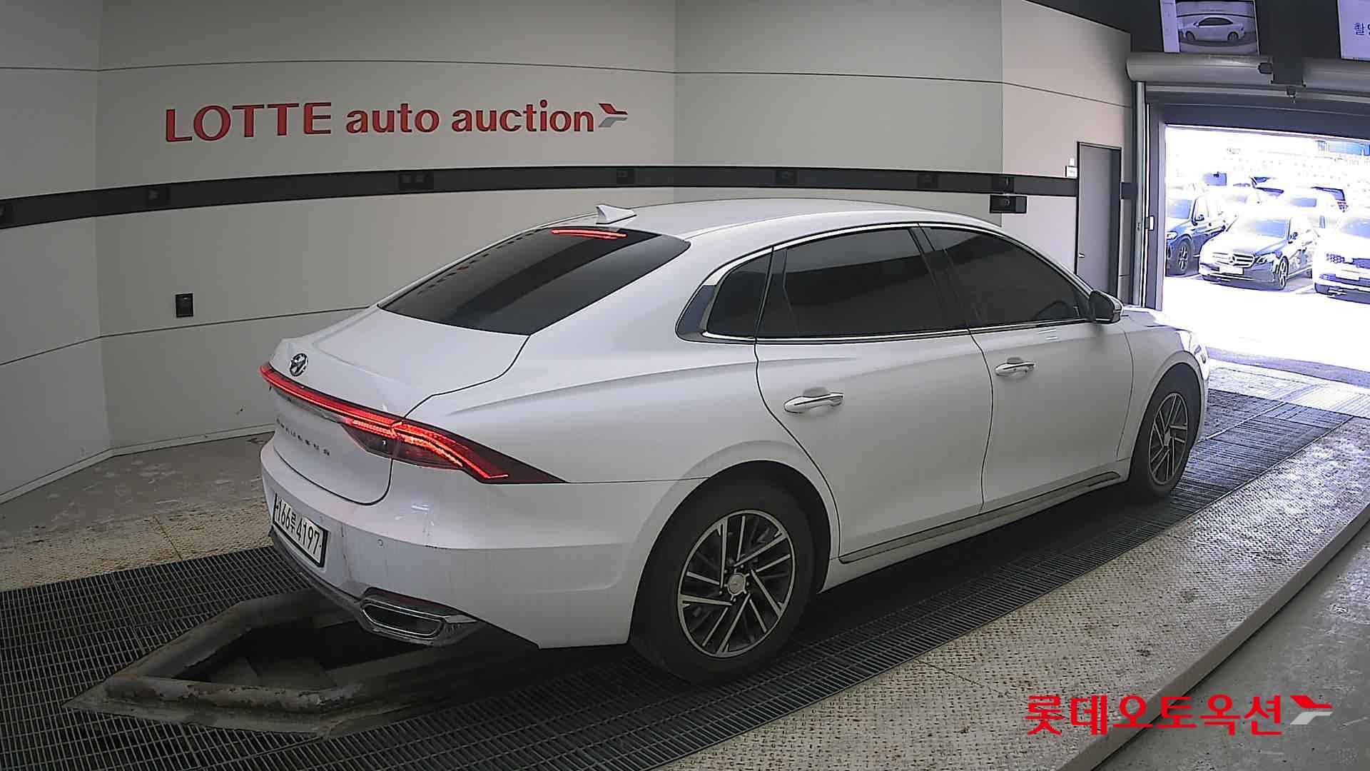 Hyundai Grandeur id 3816438 из Кореи 19