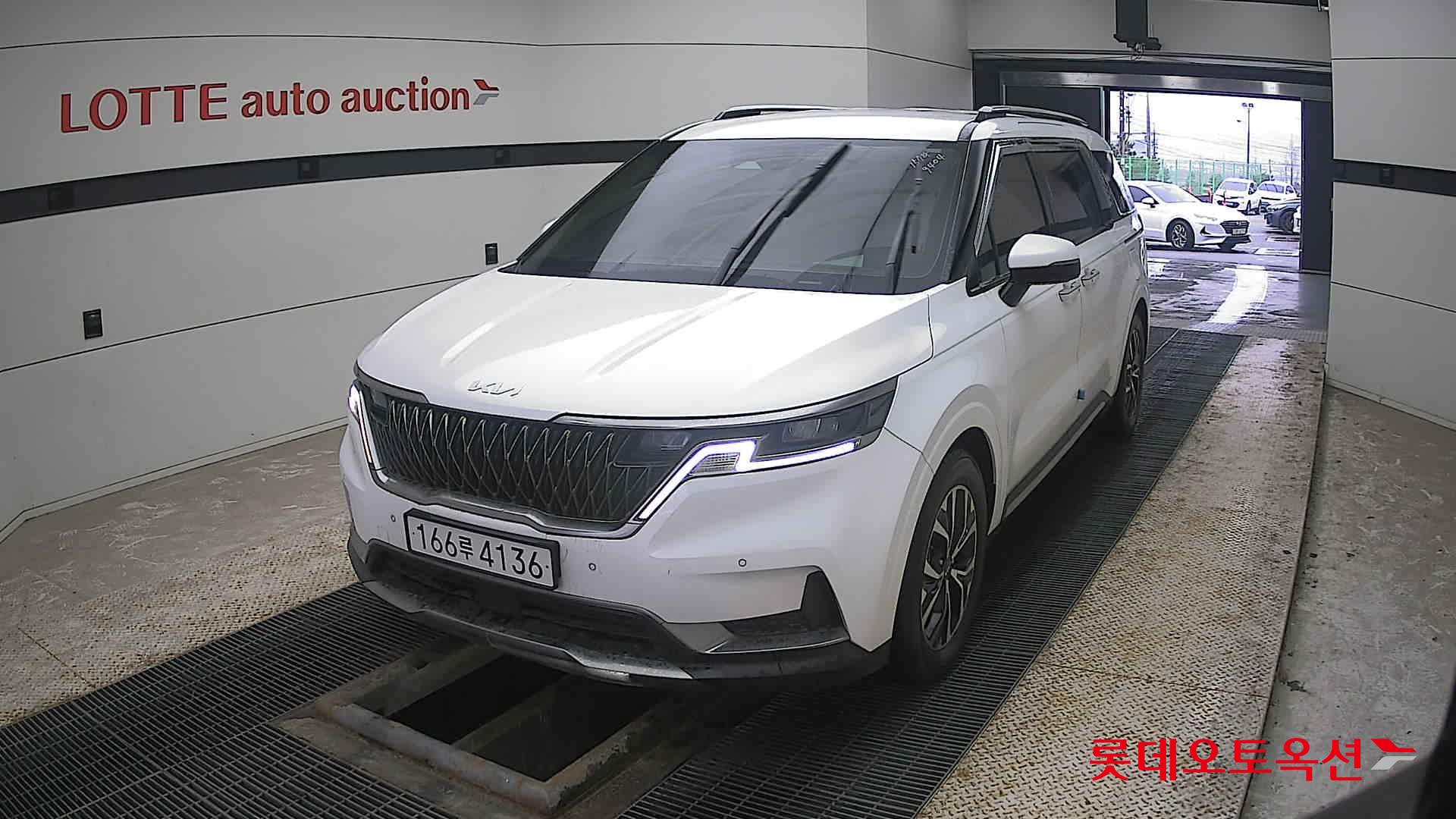 Kia Carnival 2022 Белый из Кореи