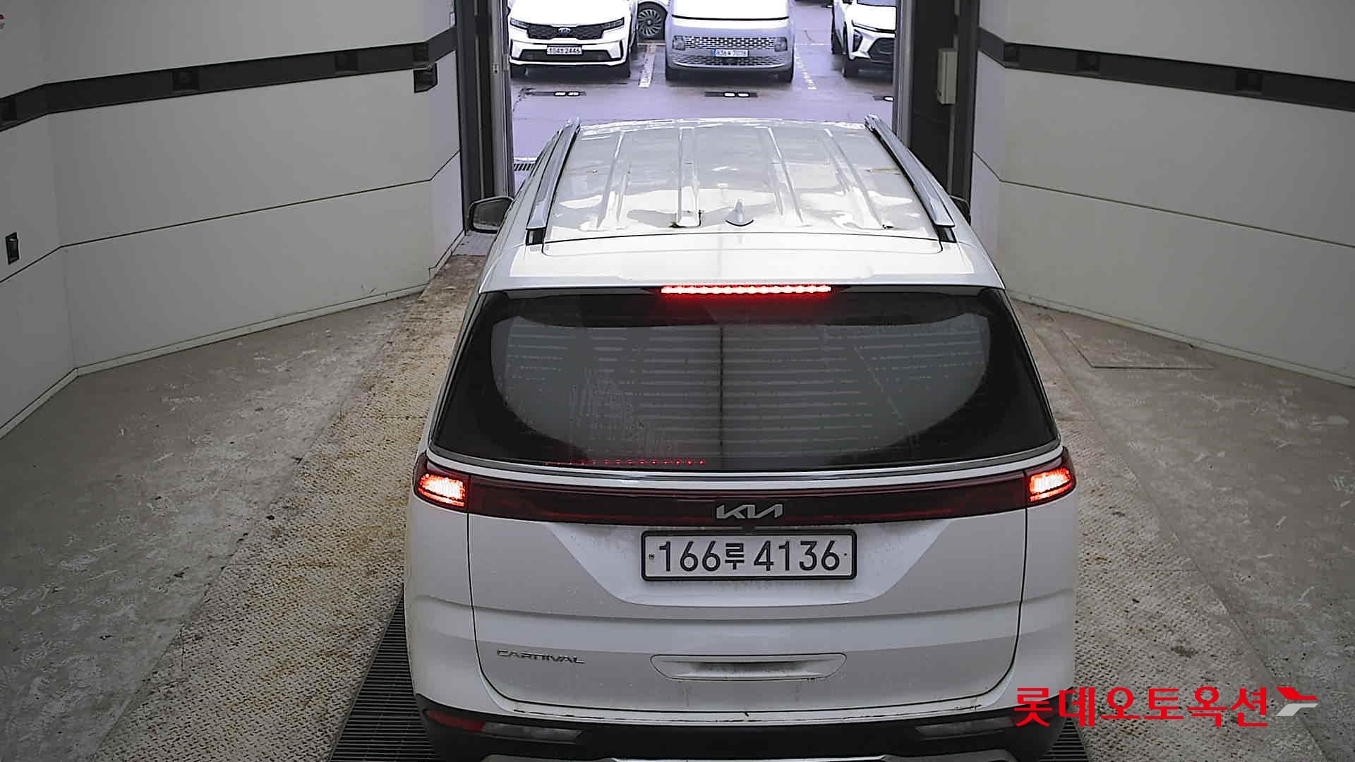 Kia Carnival 2022 Белый из Кореи, фото 5