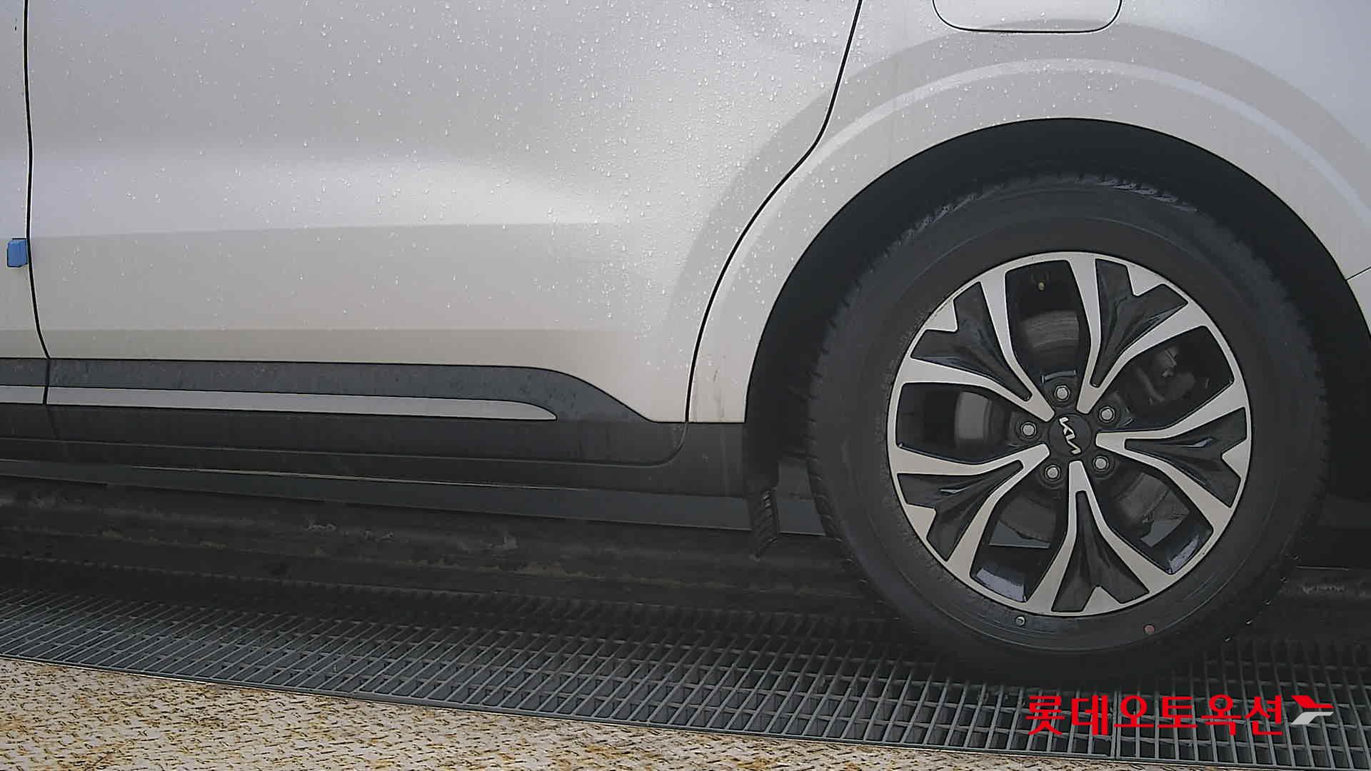 Kia Carnival id 3809921 из Кореи 22