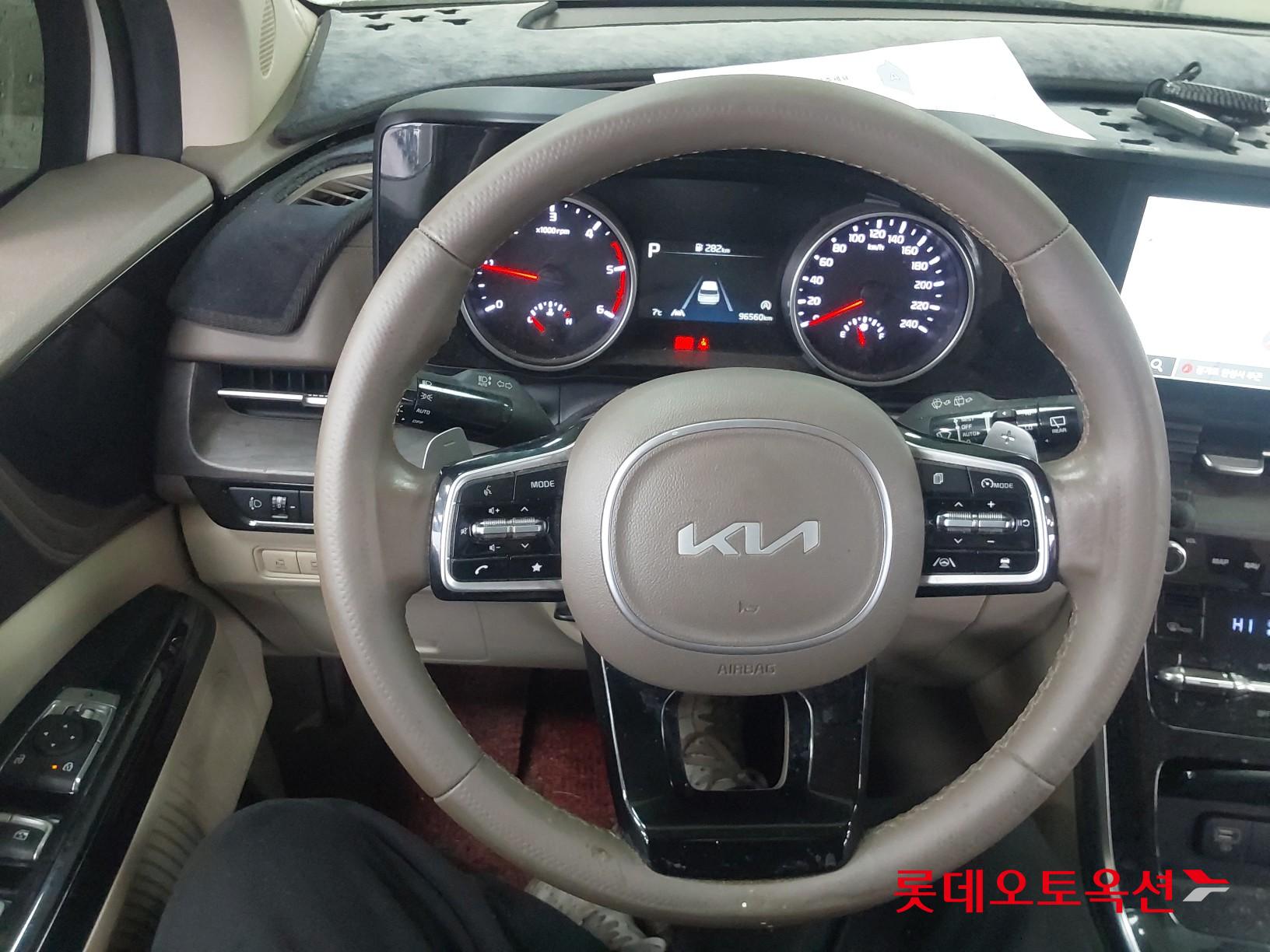 Kia Carnival id 3809921 из Кореи 29