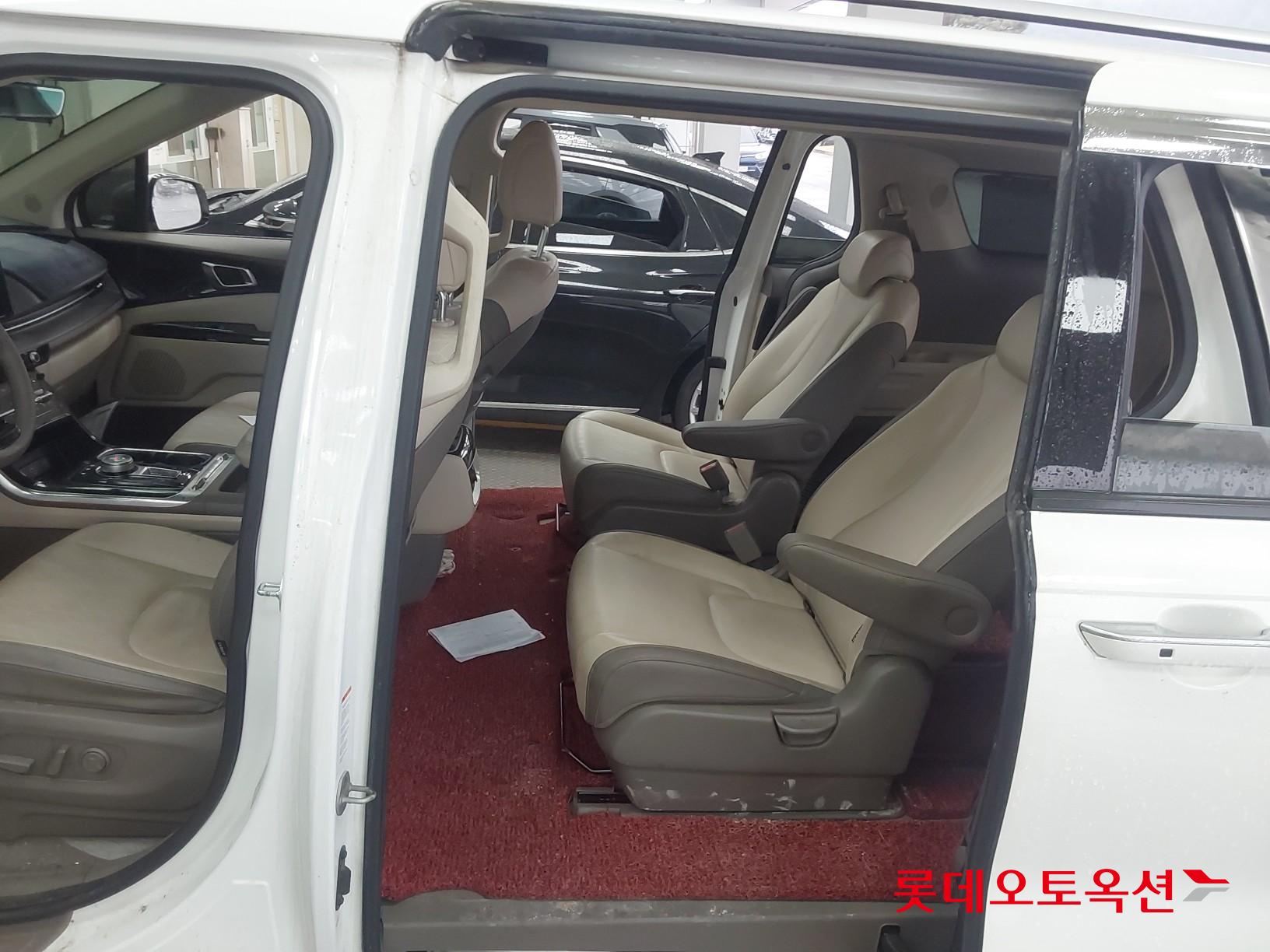 Kia Carnival id 3809921 из Кореи 36