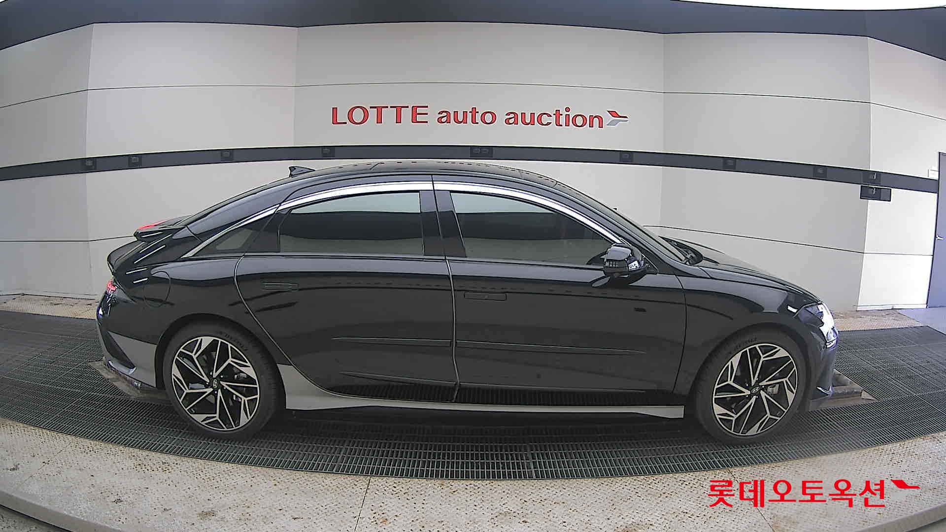 Hyundai IONIQ 6 2023 Черный из Кореи, фото 3