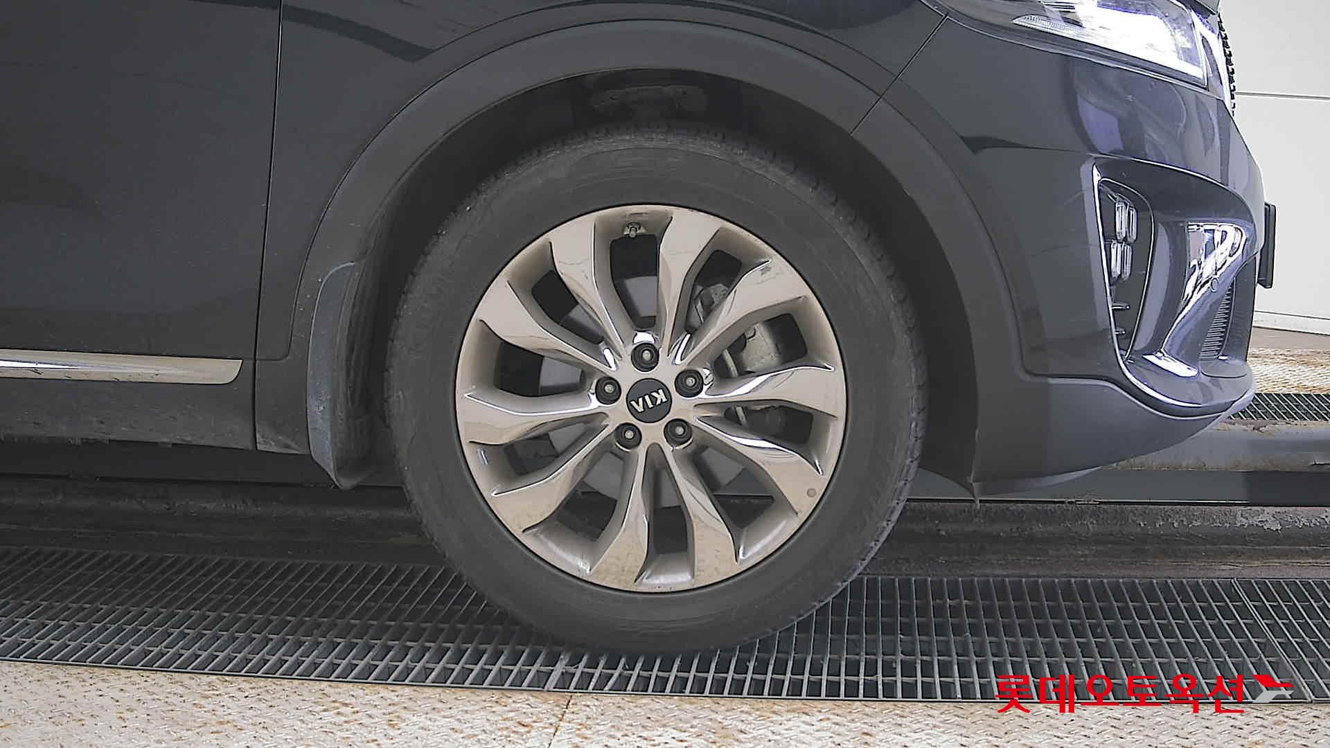 Kia Sorento id 3822955 из Кореи 23