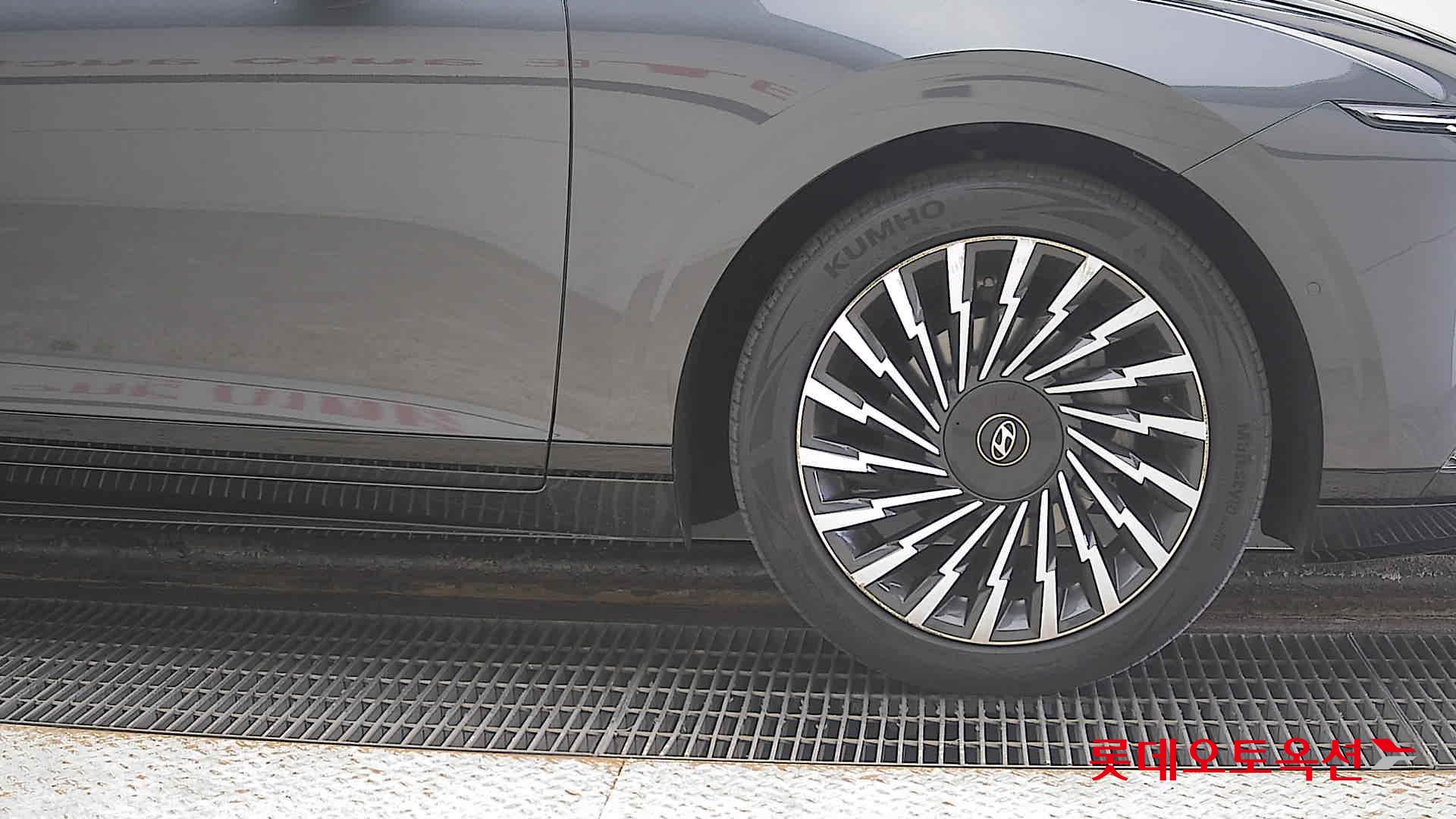 Hyundai Grandeur Hybrid id 3822853 из Кореи 23