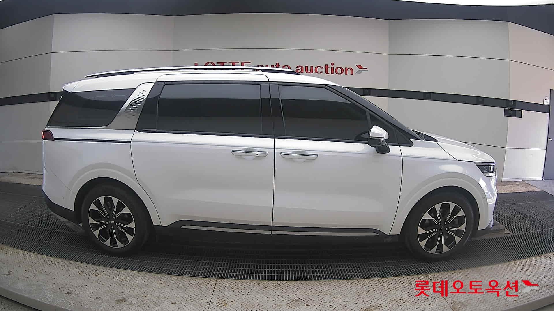 Kia Carnival Limousine 2022 Белый из Кореи, фото 3