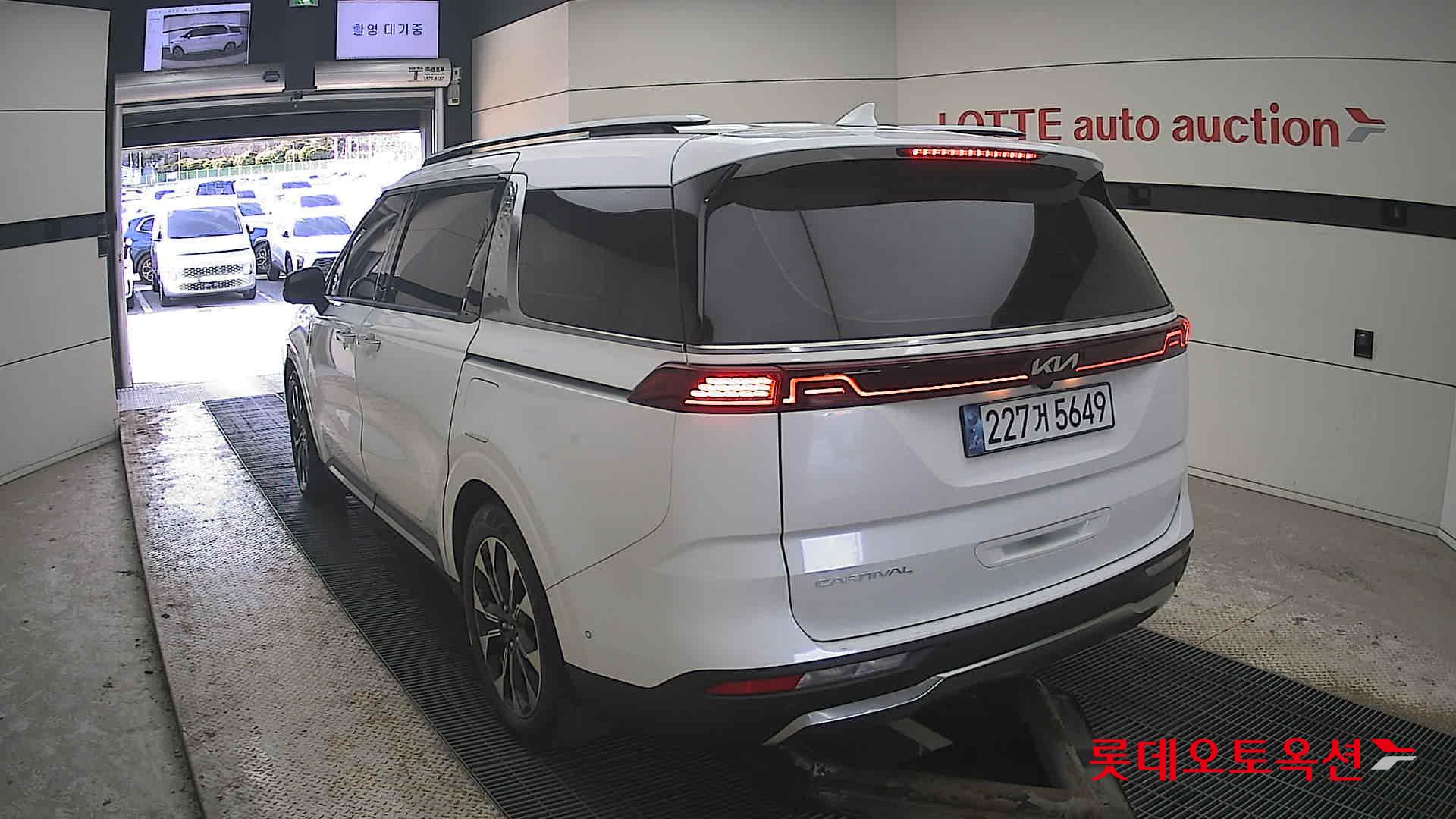 Kia Carnival Limousine id 3816442 из Кореи 9