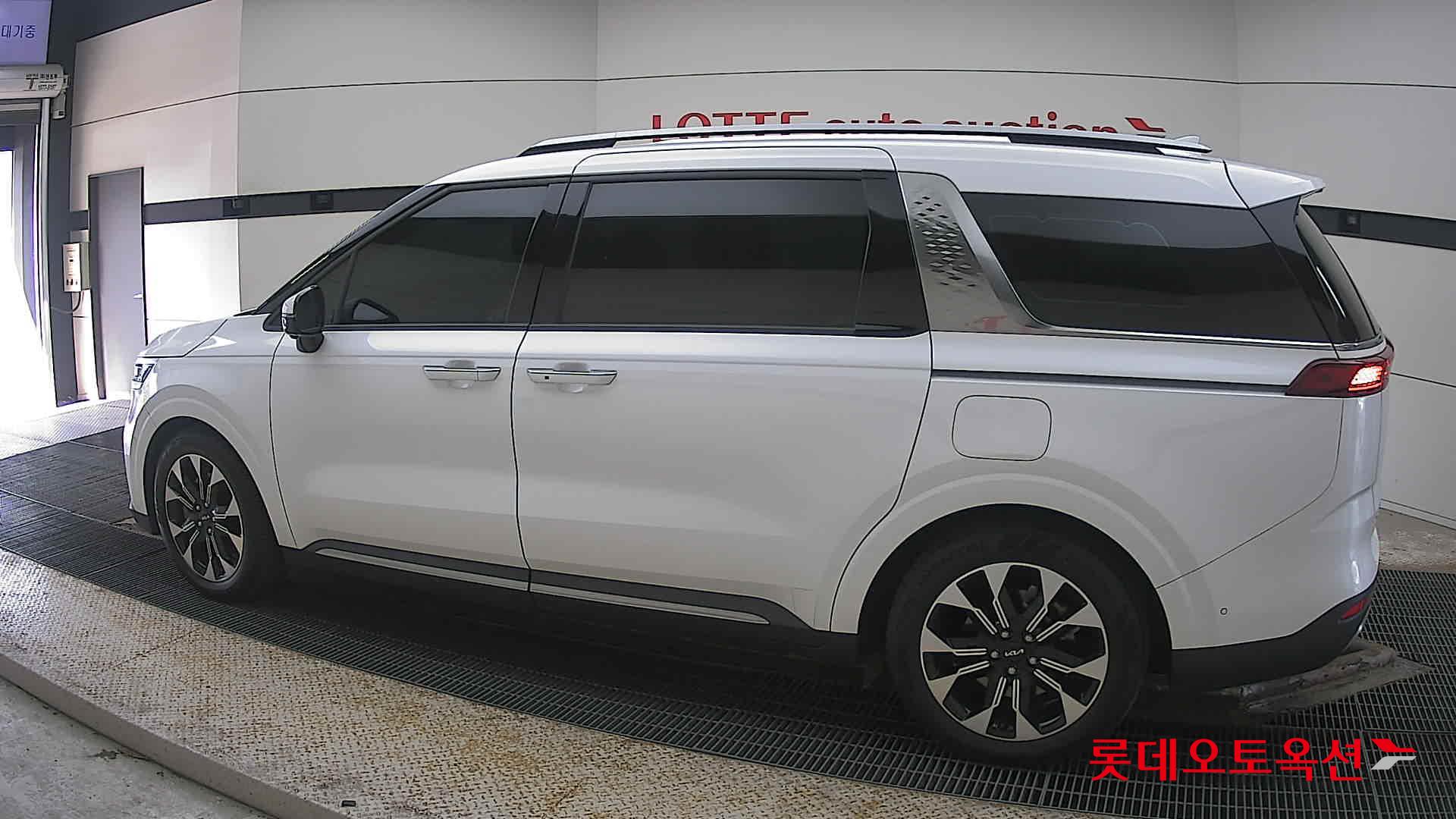 Kia Carnival Limousine id 3816442 из Кореи 11