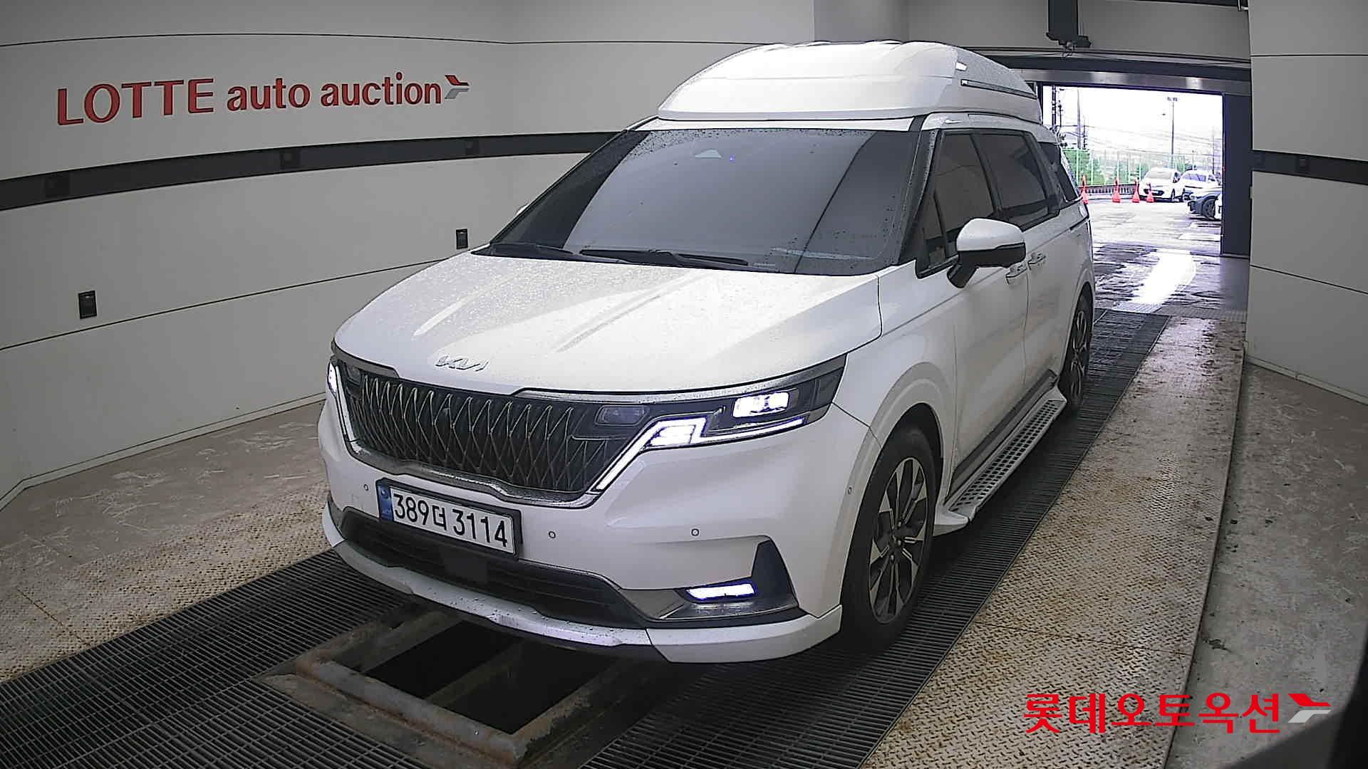 Kia Carnival Hairimujin 2023 Белый из Кореи