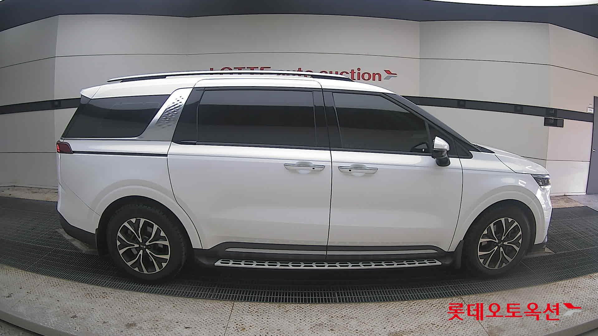 Kia Carnival 2021 Белый из Кореи, фото 3