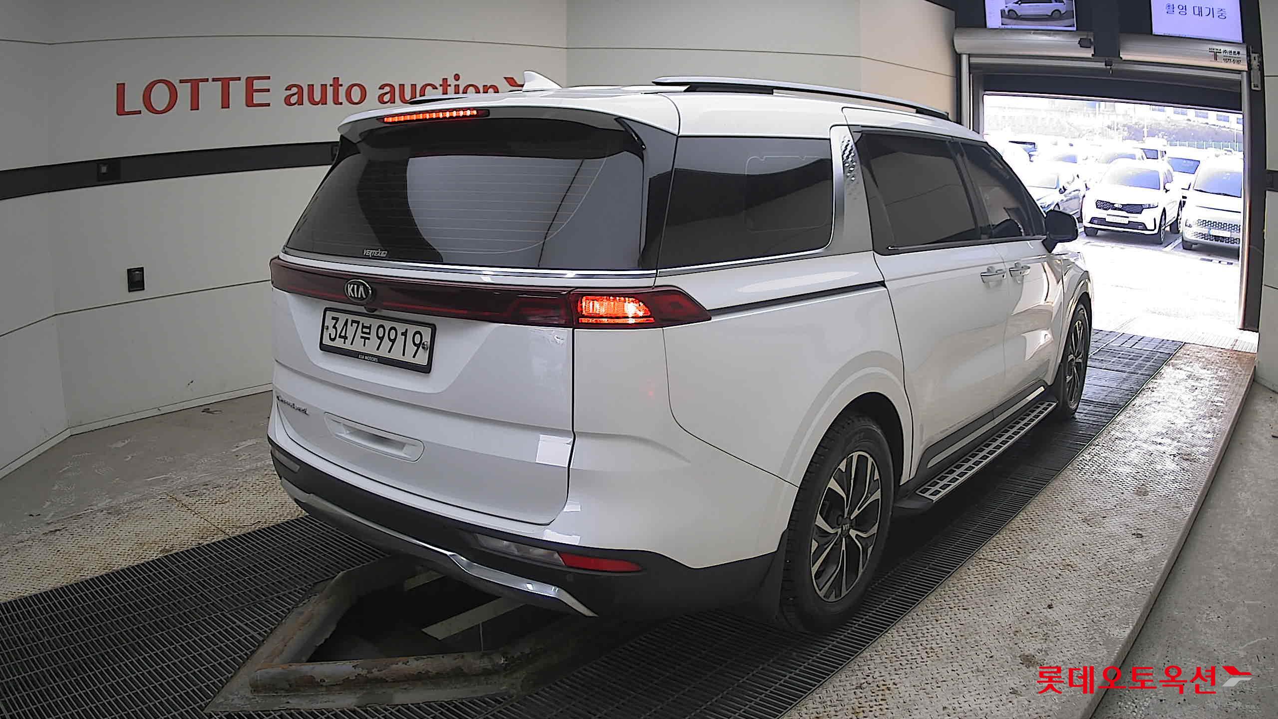 Kia Carnival 2021 Белый из Кореи, фото 4