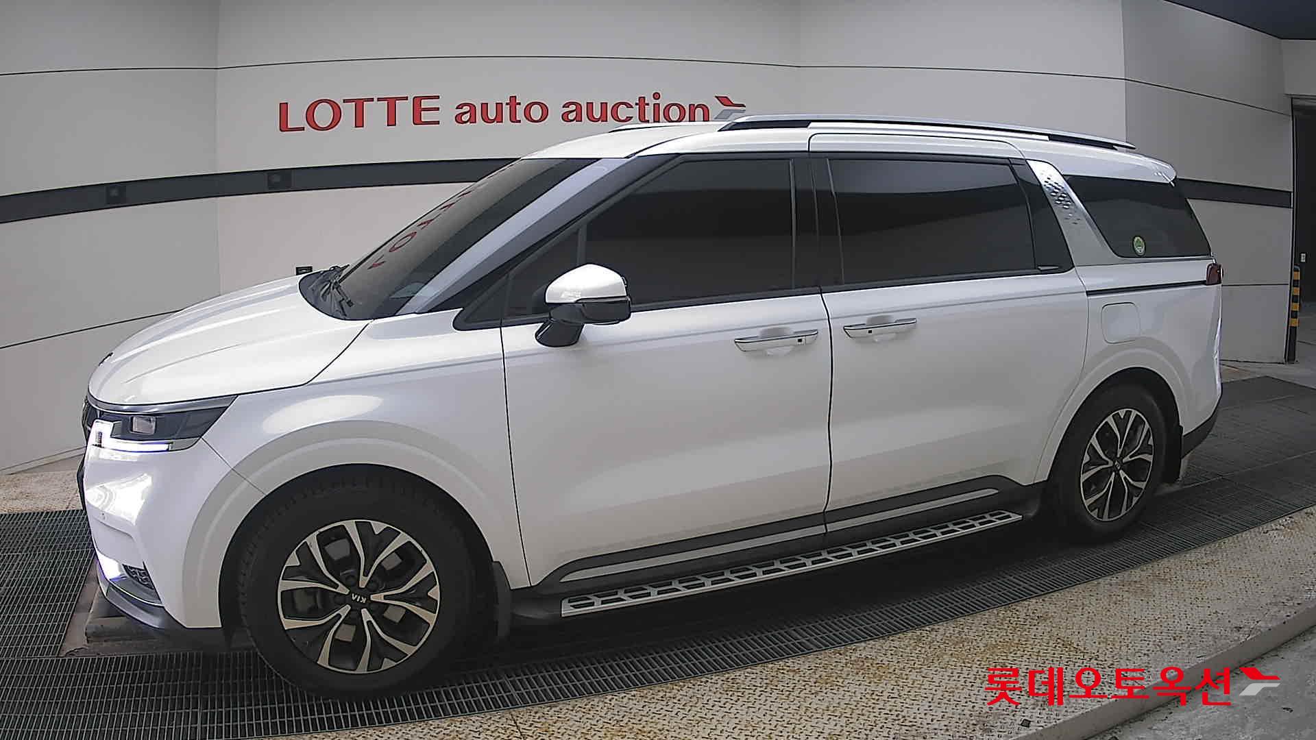 Kia Carnival id 3809985 из Кореи 12