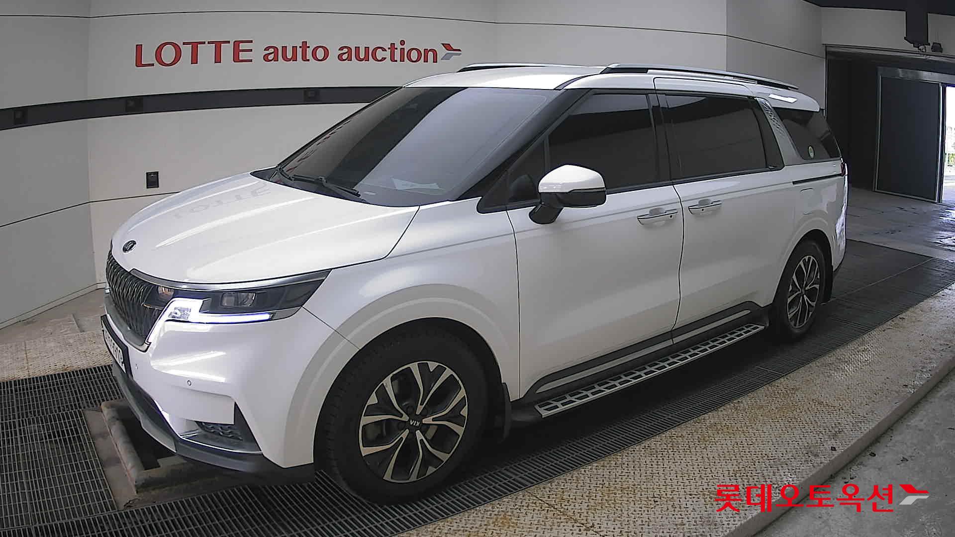 Kia Carnival id 3809985 из Кореи 13