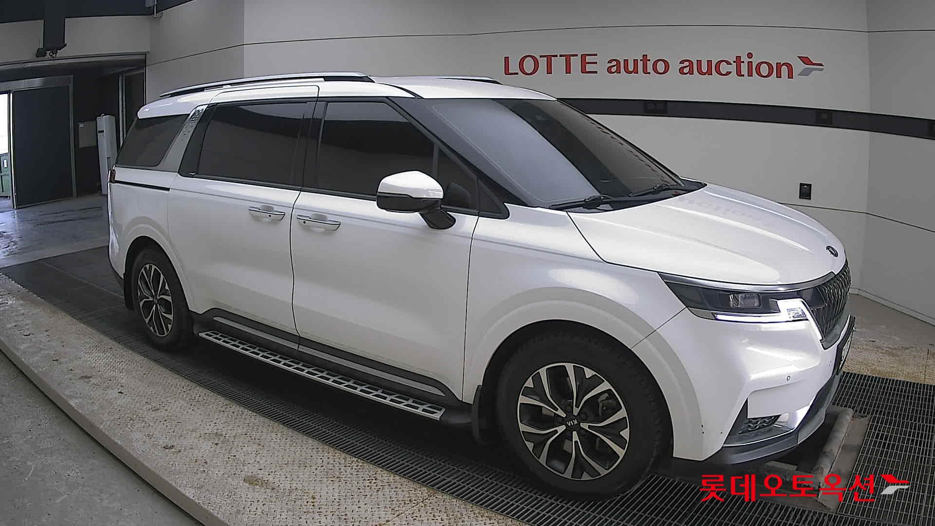 Kia Carnival id 3809985 из Кореи 16