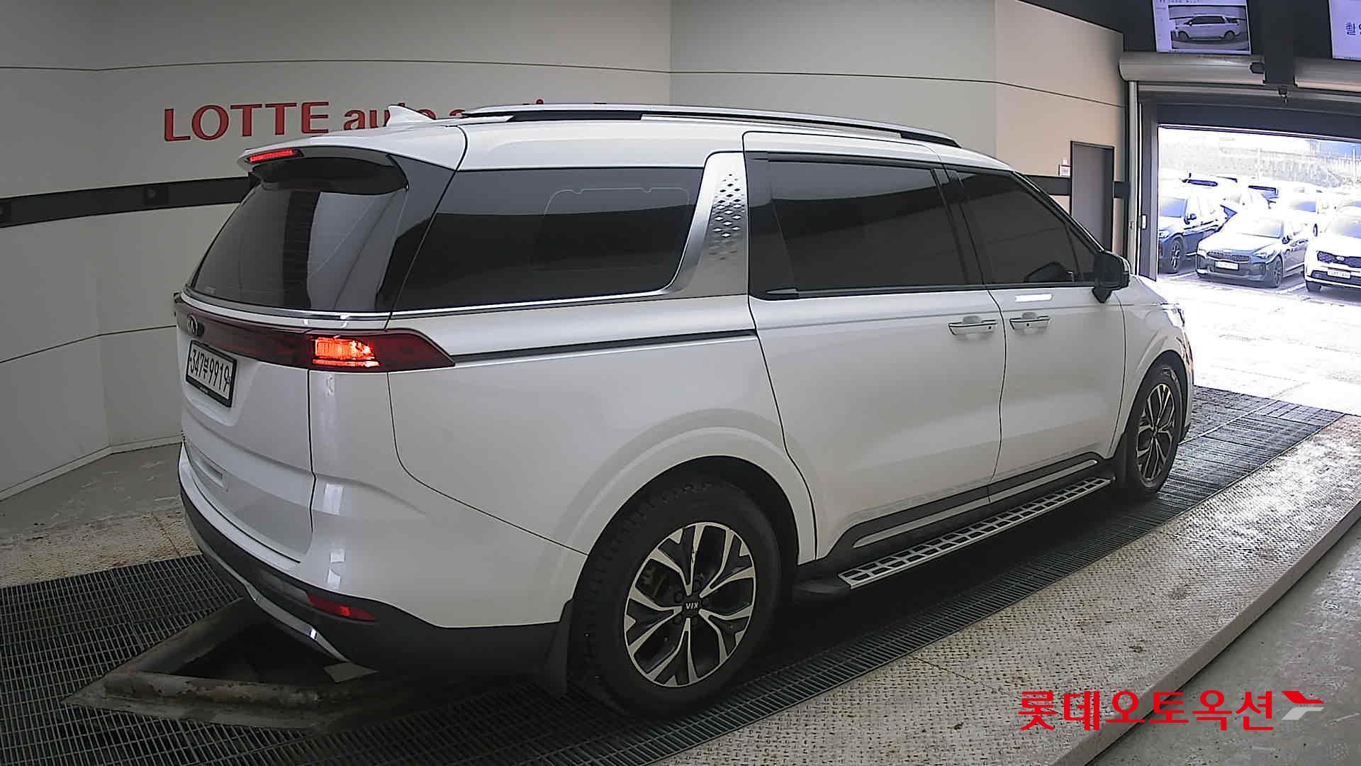 Kia Carnival id 3809985 из Кореи 19