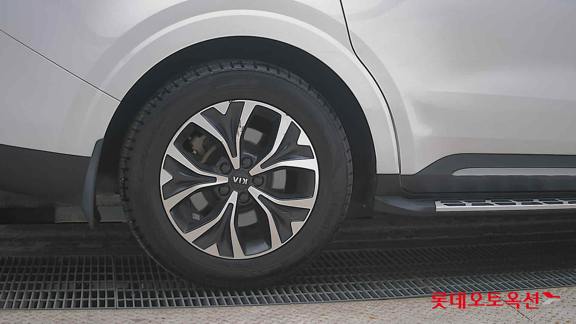 Kia Carnival id 3809985 из Кореи 24