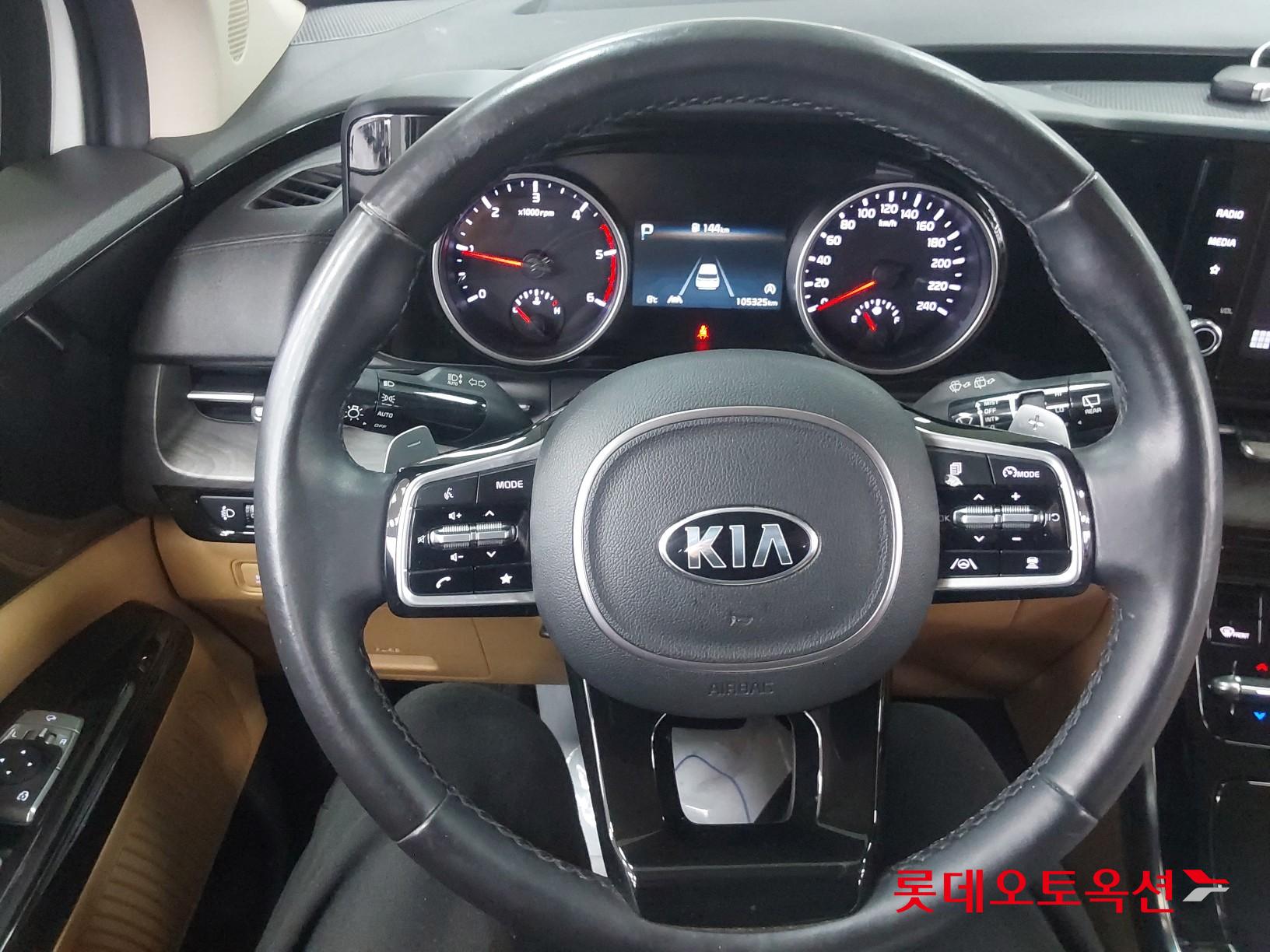 Kia Carnival id 3809985 из Кореи 29