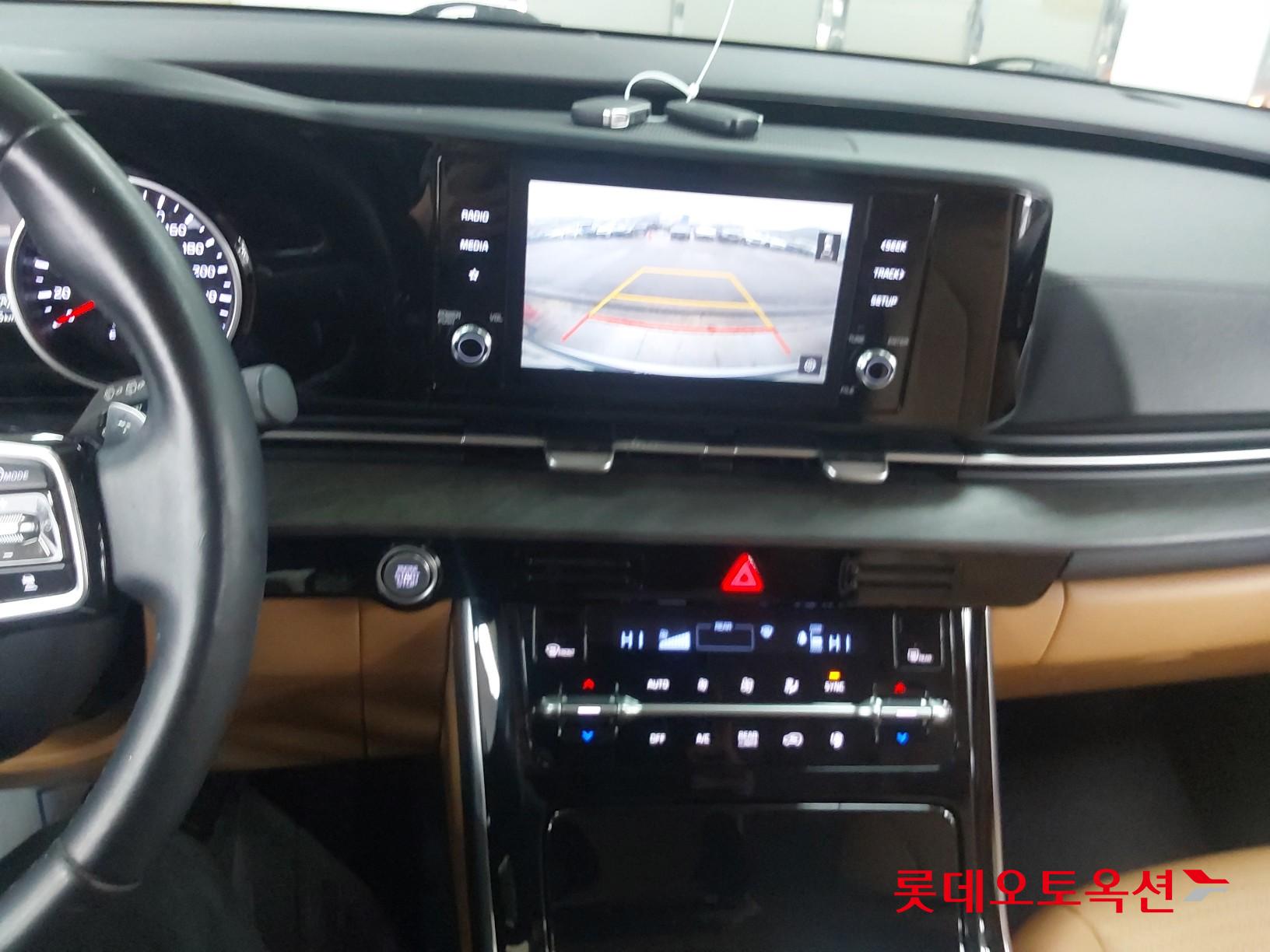 Kia Carnival id 3809985 из Кореи 31