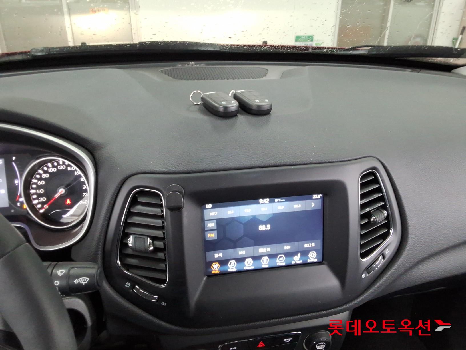 Chrysler Jeep Compass - 32