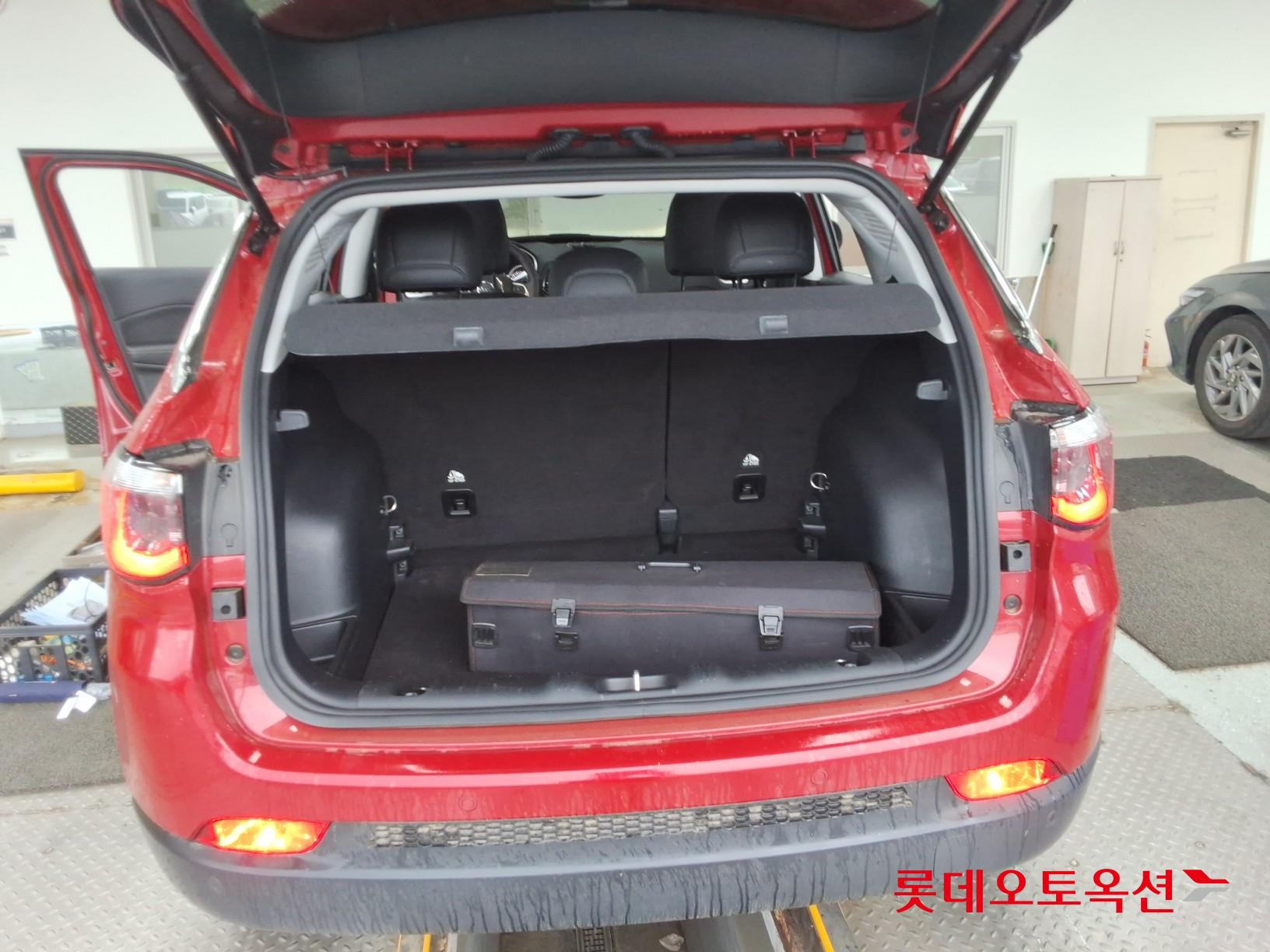 Chrysler Jeep Compass - 9